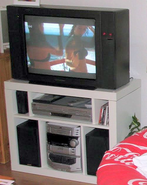 Expedit square into a stereo IKEA Hackers