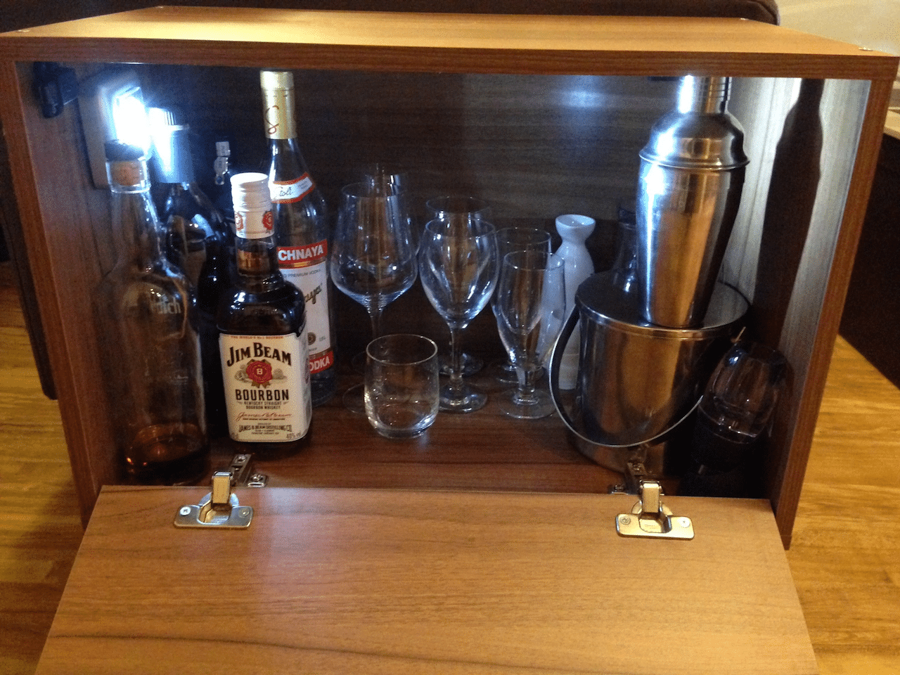 Fyndig side table mini bar IKEA Hackers