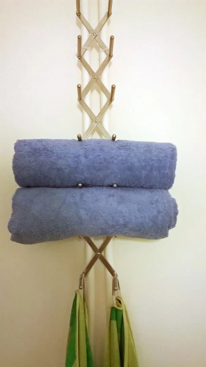 The Shelfless Shelf The Variera towel holder IKEA Hackers