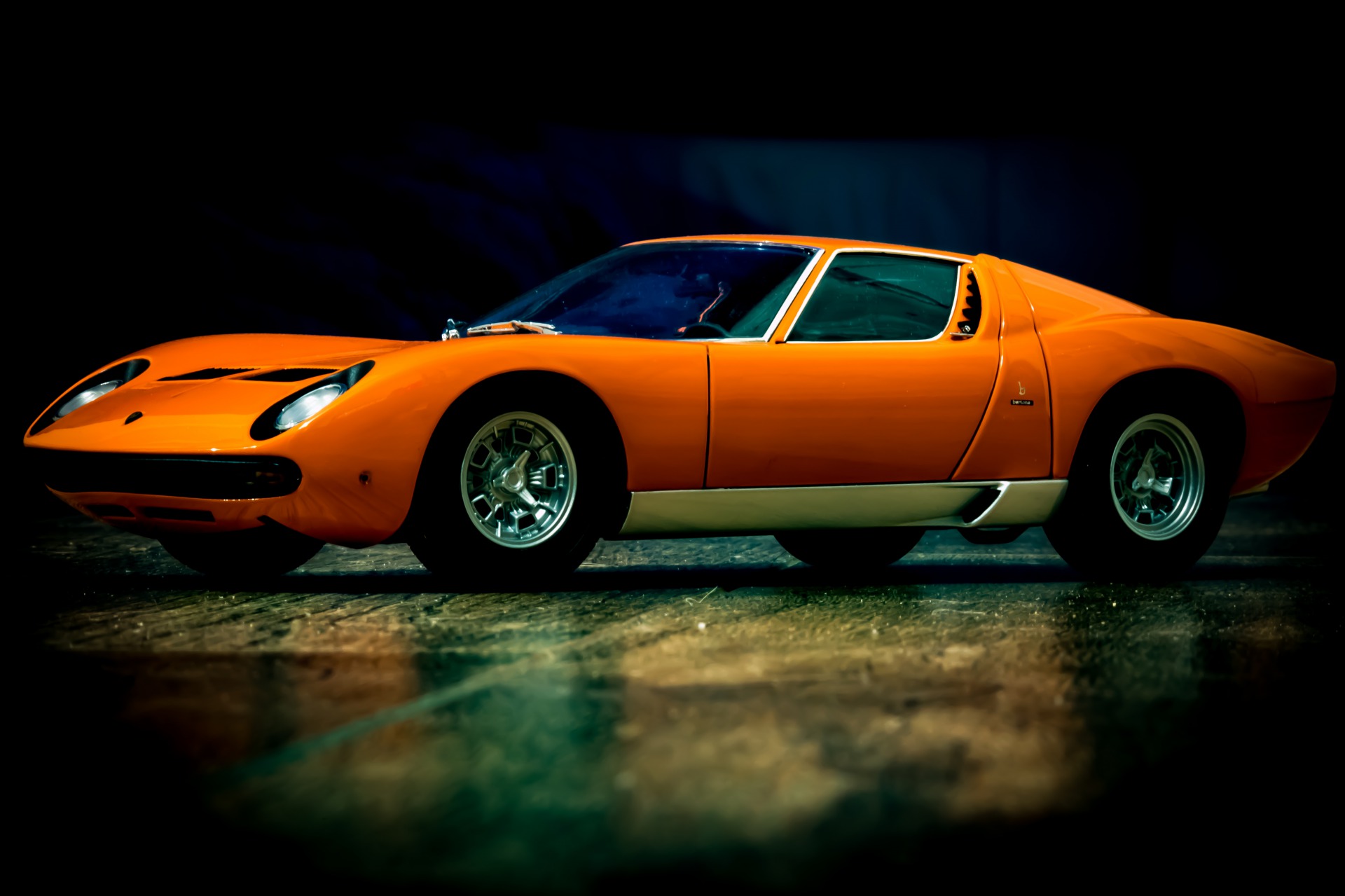幻のイオタ！“世界にたった1台”の「ランボルギーニ・ミウラ Svr」実車が復活！|【業界先取り】業界ニュース・自動車ニュース2022国産車から輸入車まで【Mota】 ランボルギーニ・ミウラの歴史を振り返る！元祖スーパーカーのモデル変遷、イオタとレプリカの違いは？ | イキクル