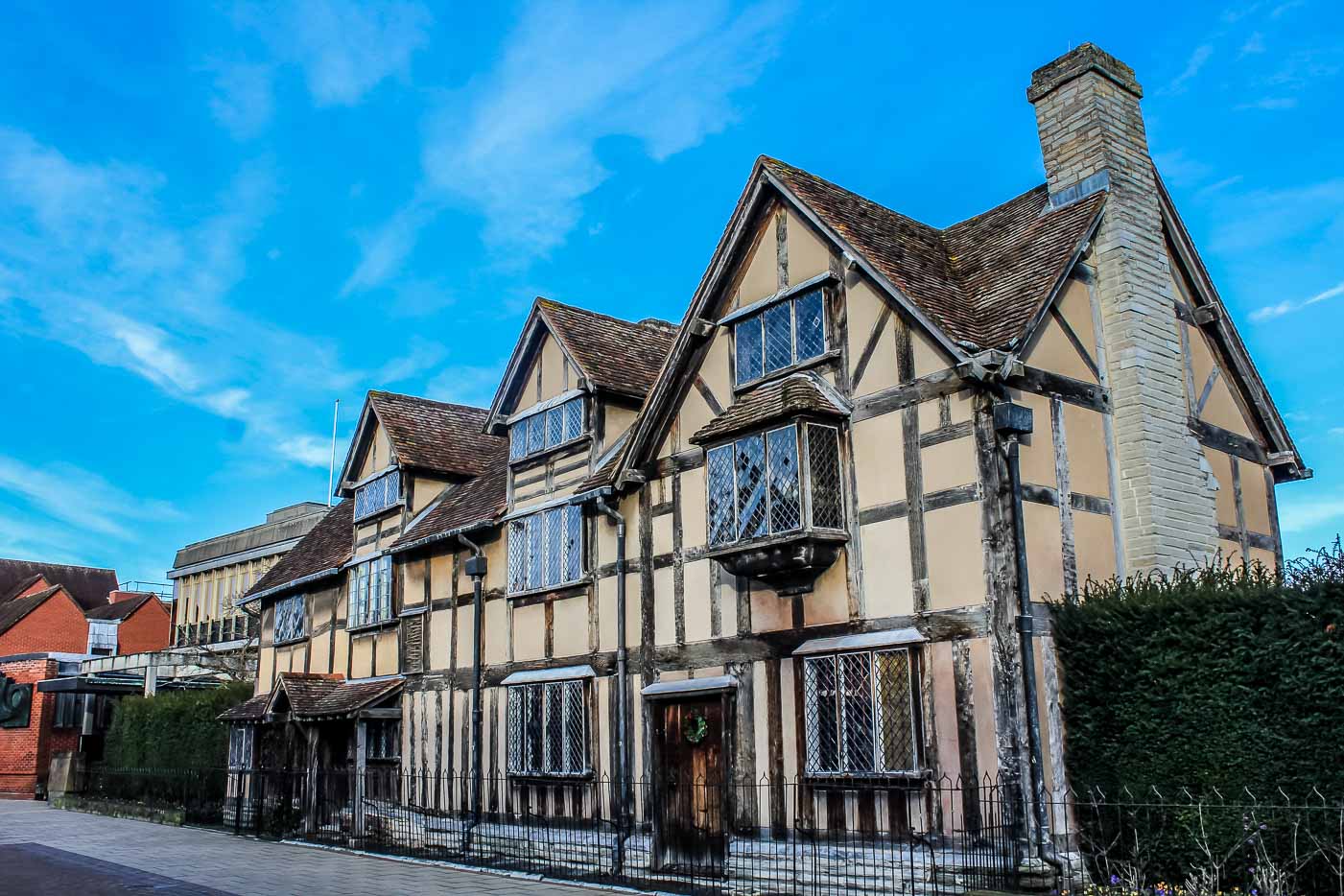 Guide to Shakespeare’s journey in Stratford upon Avon i landed here