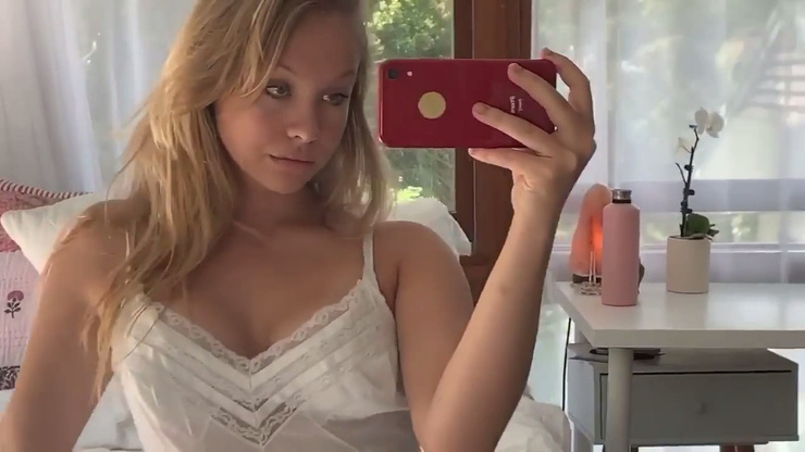 Olivia Deeble image