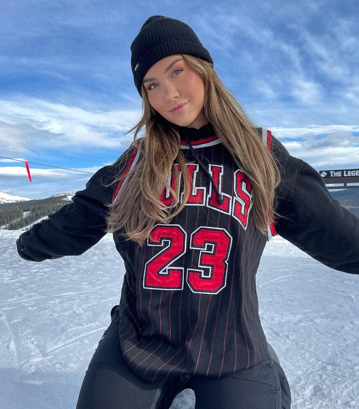 Katie Williams. image