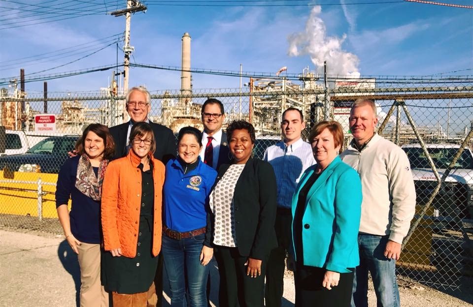 » Stuart, Comptroller Visit Wood River Oil Refinery
