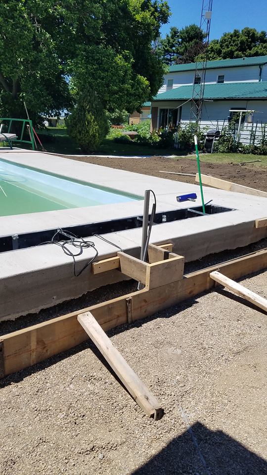 Installing a New Automated Pool Cover Illiana Backyard Fun Inc.