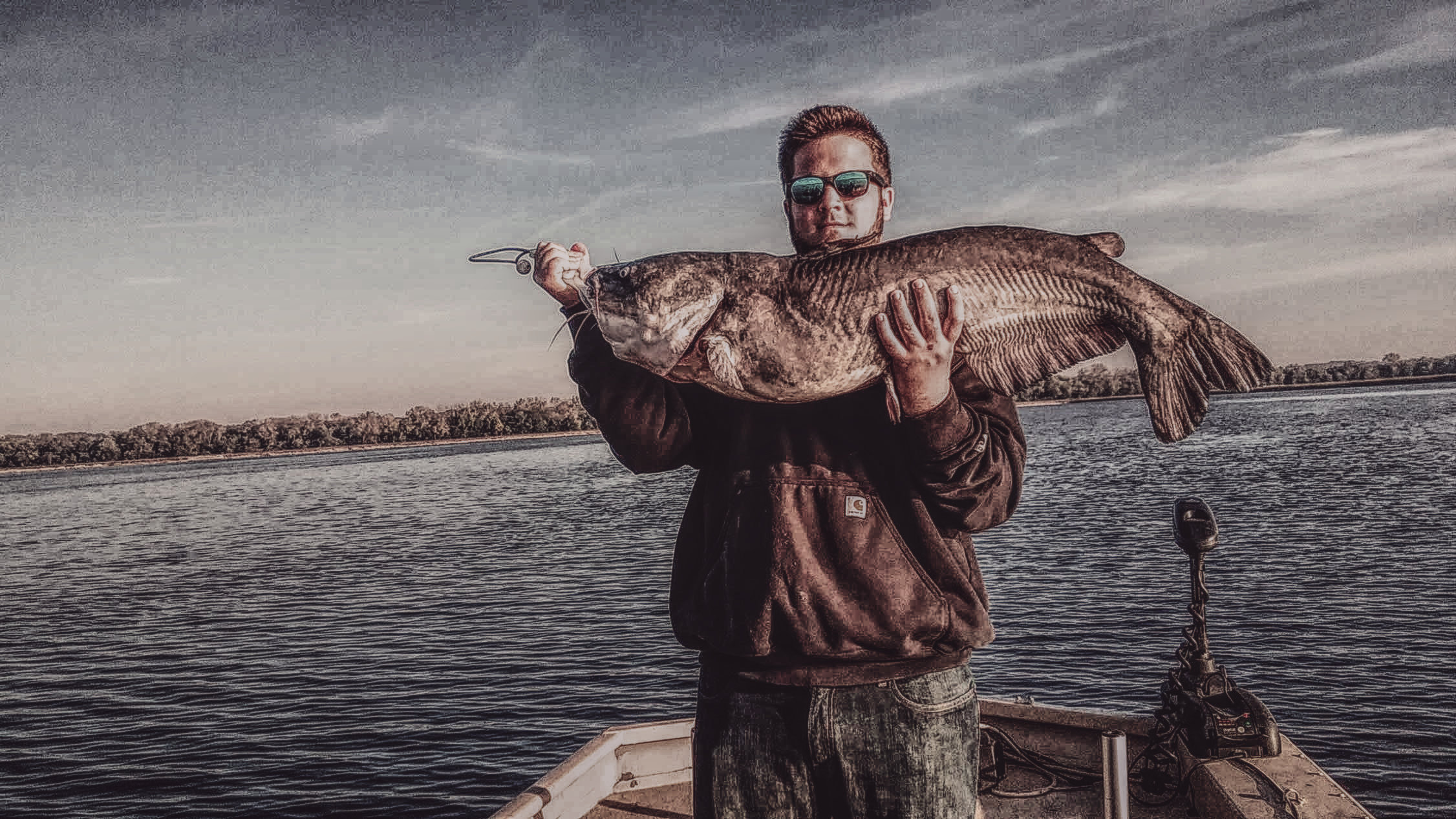 Hill's Guide Service Fishing for Illinois lunkers.