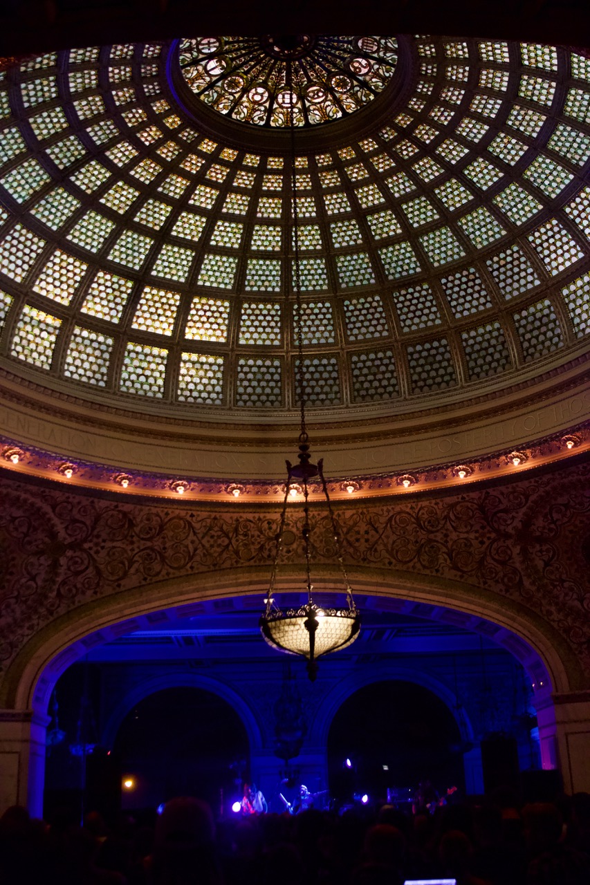 cb2 Illinois Entertainer