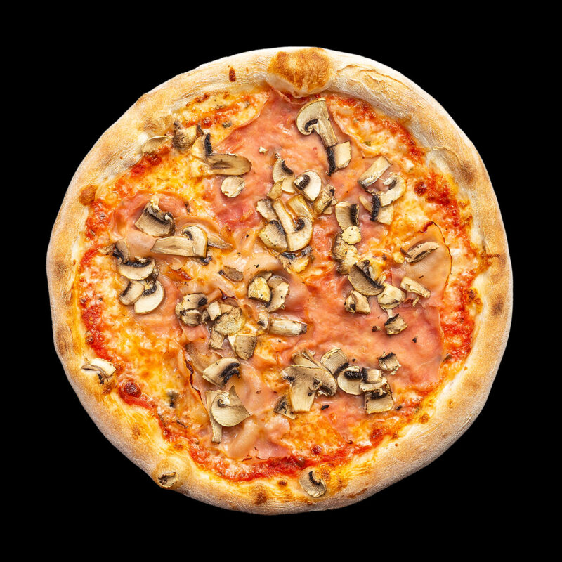 Pizza Prosciutto Funghi IL Locale338