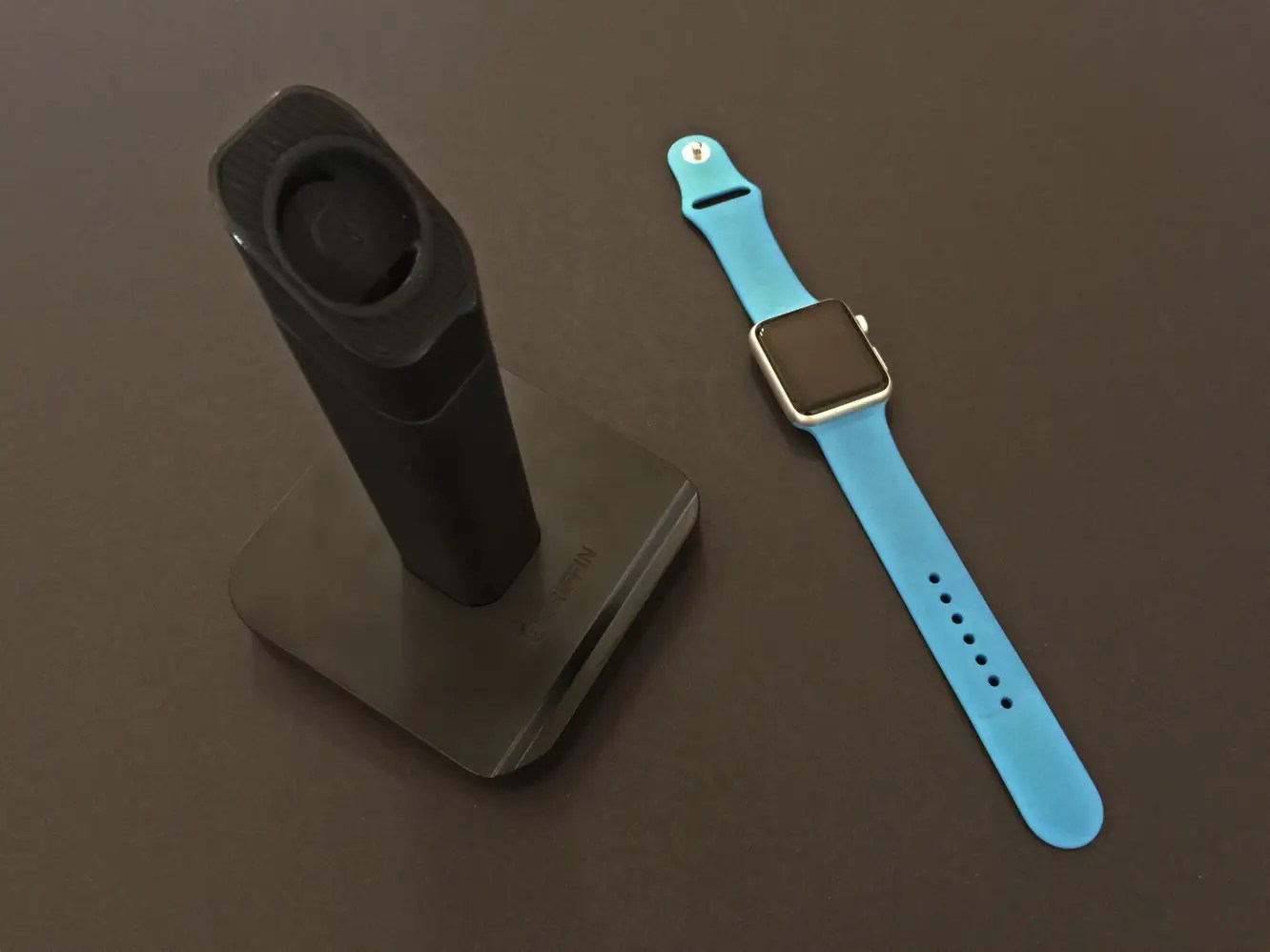 Review Griffin WatchStand for Apple Watch iLounge