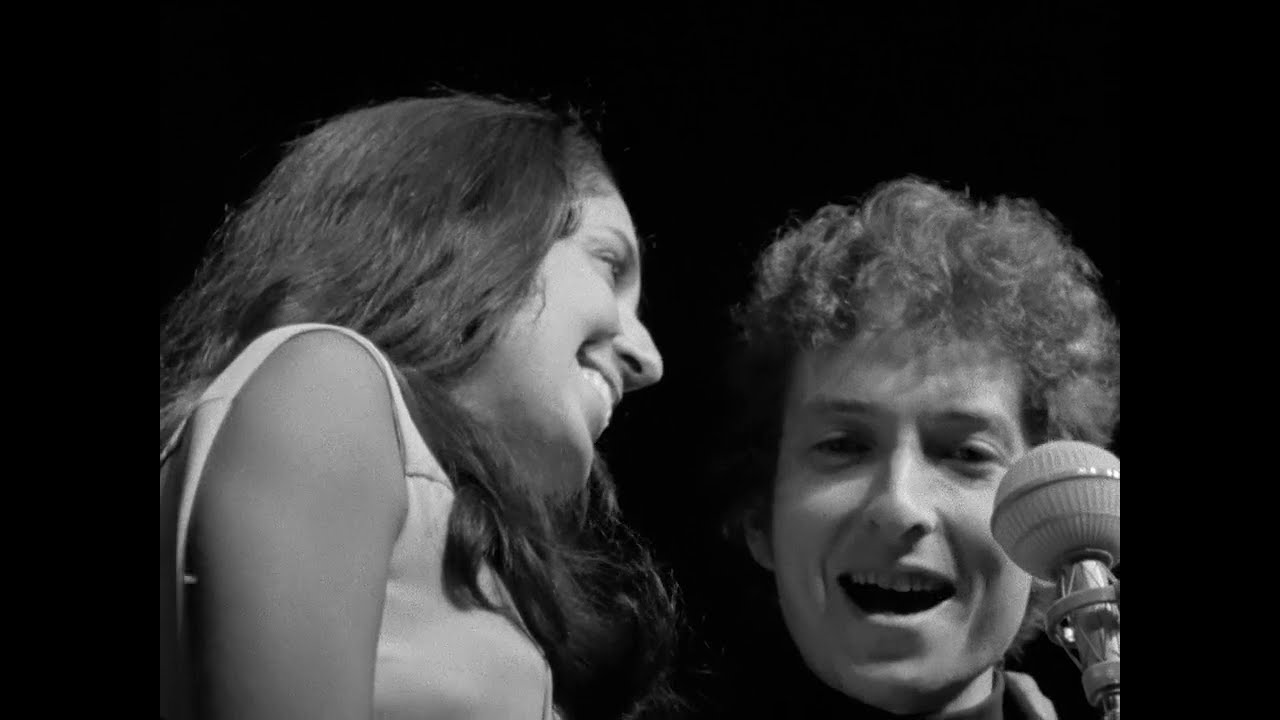 Watch Bob Dylan & Joan Baez Perform 'It Ain't Me Babe' In 1964