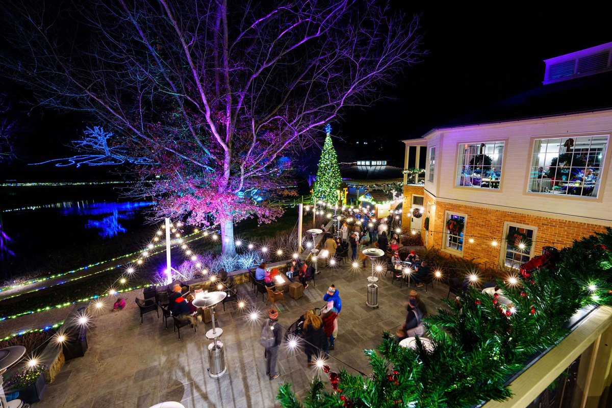8 Spots For Christmas Lights Around Charlottesville, Central Virginia