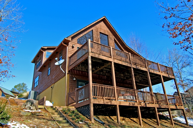 Chalet Home For Sale In Wildcat Community of Murphy NC with Full