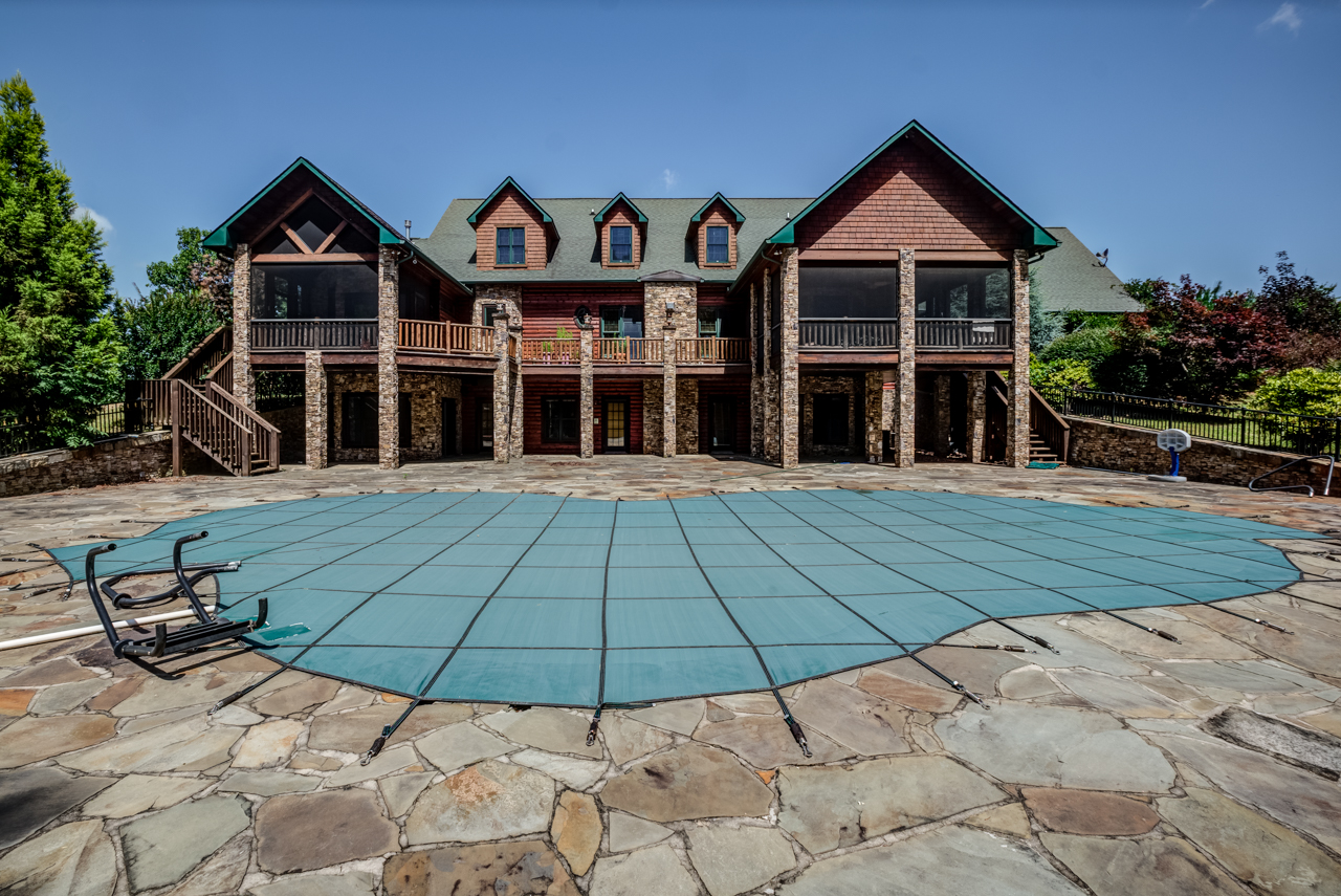 Breathtaking, Secluded Estate Home On 19+/ Acres With Four Fireplaces