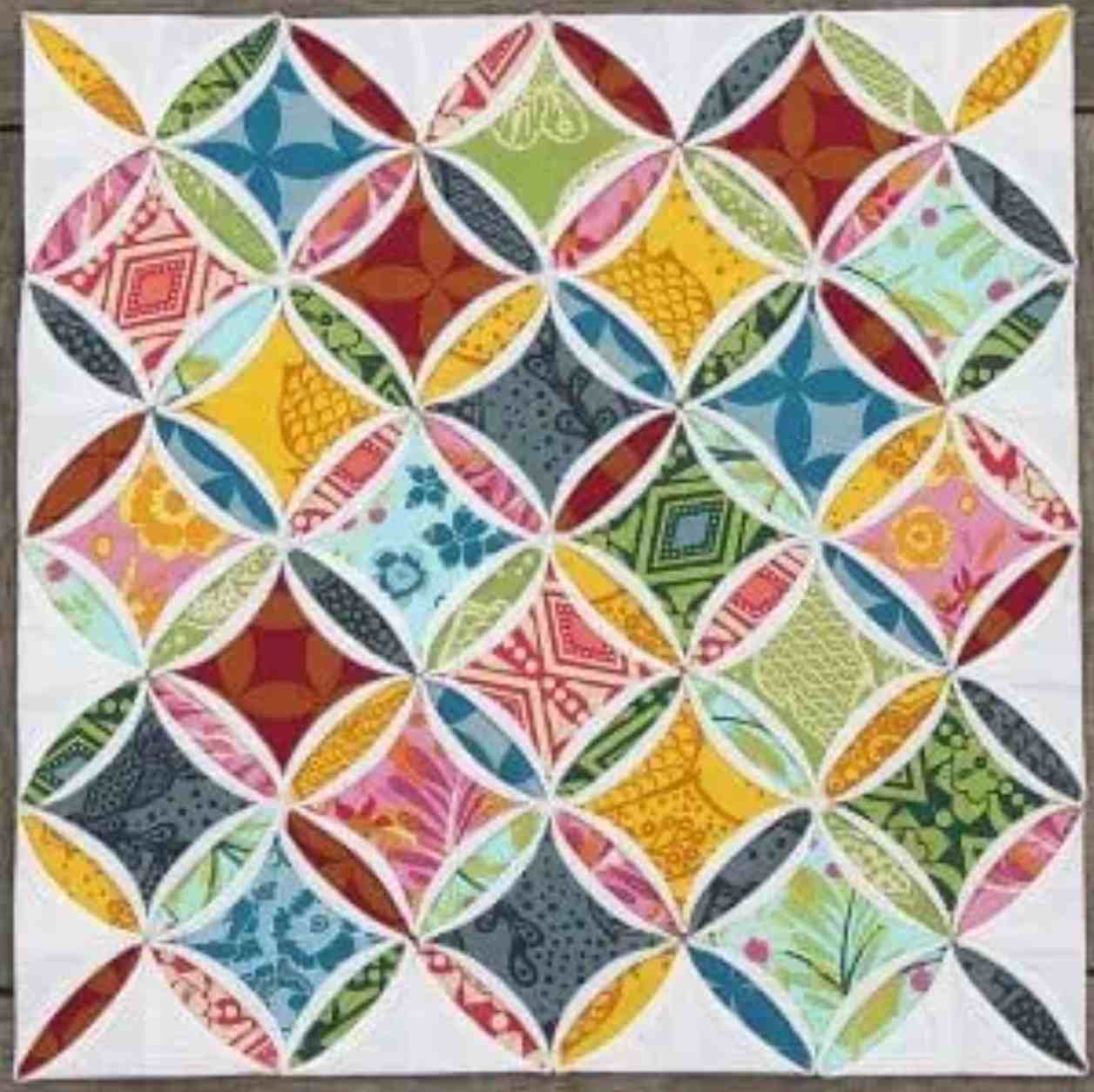 Top 20 Free Cathedral Window Quilt Patterns (+7 Bonus Patterns For Sale