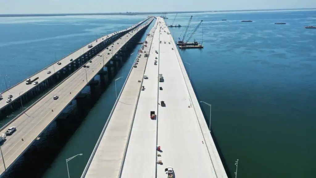 It's official the new Howard Frankland Bridge is now open(01)