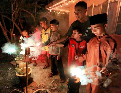 kartun selamat hari raya