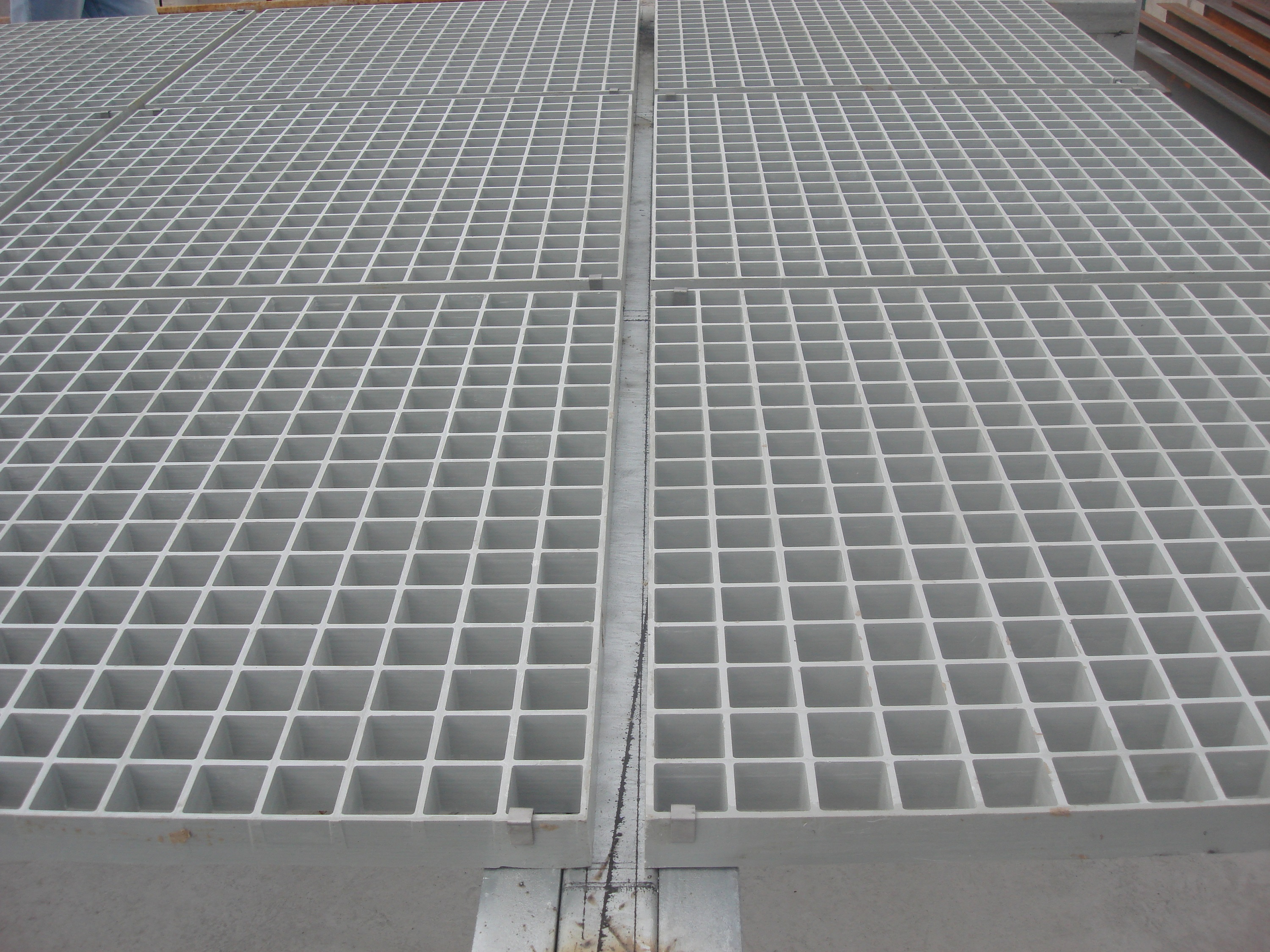 Mine in DRC chooses fibreglass grating and handrails from Andrew Mentis
