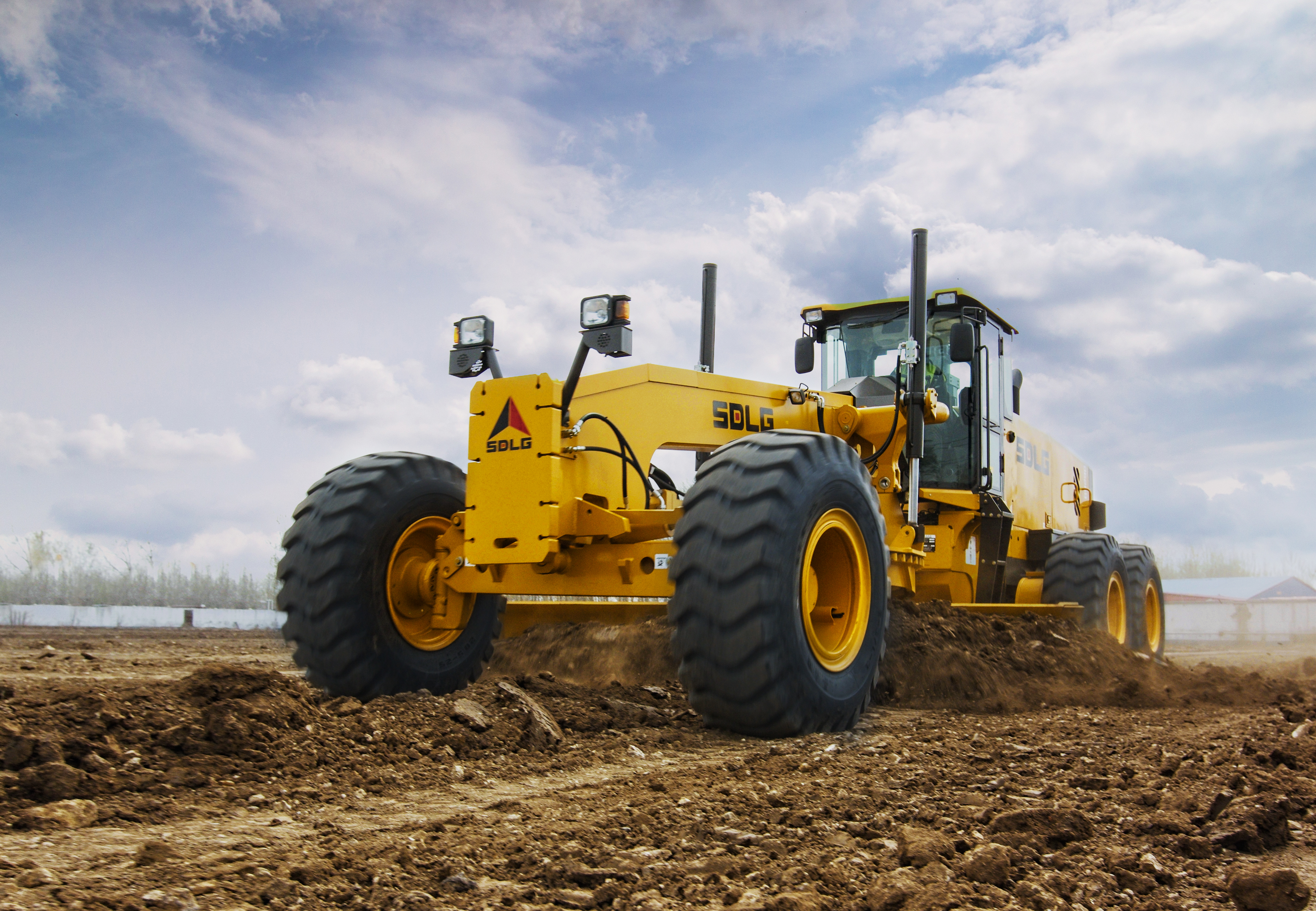 Volvo's Chinese subsidiary SDLG launches mining class motor grader