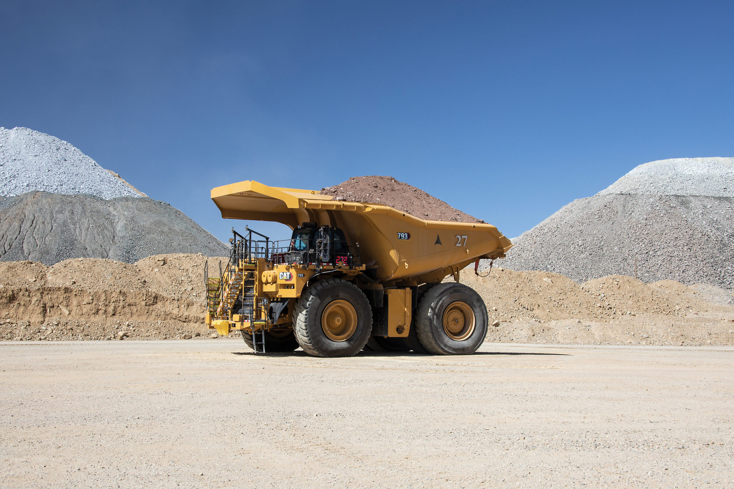 Caterpillar unveils new version of the 793 mining truck with more