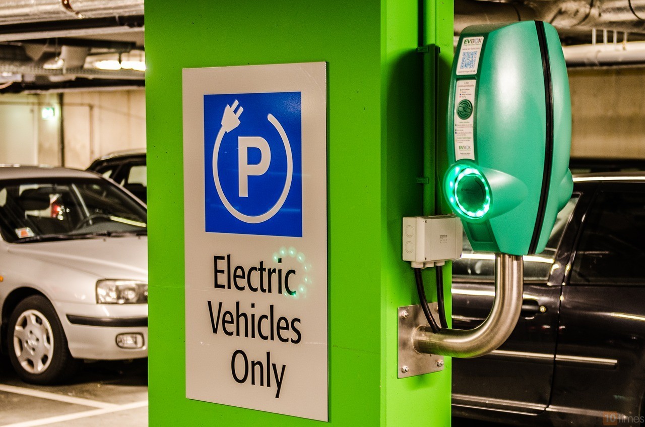 Electric Vehicle & Charging Station (Aug 2020), Insights on the Future