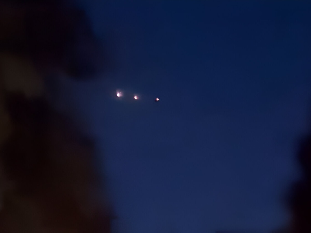 Viral video Mysterious lights spotted in the US night sky sparks UFO