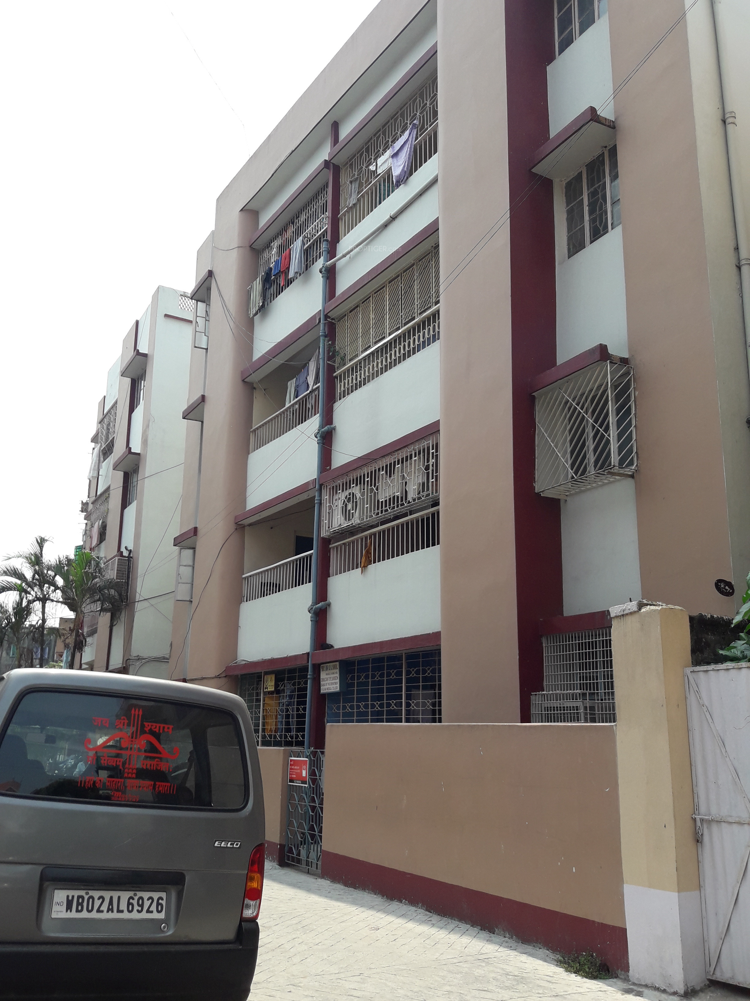 Reputed Builder Ganguly Apartment in Phool Bagan, Kolkata Price