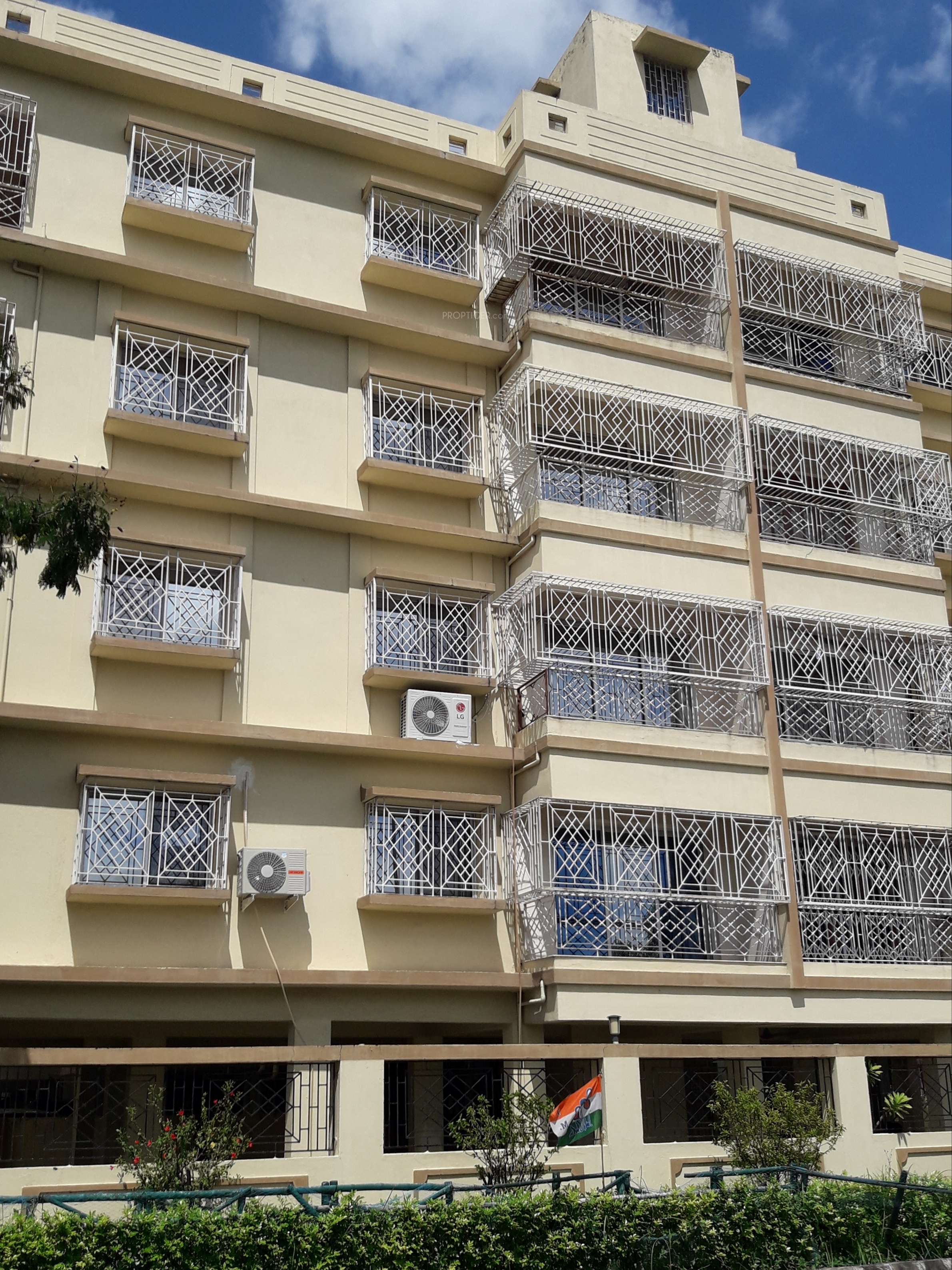 Reputed Builder Ganguly Apartment in Phool Bagan, Kolkata Price