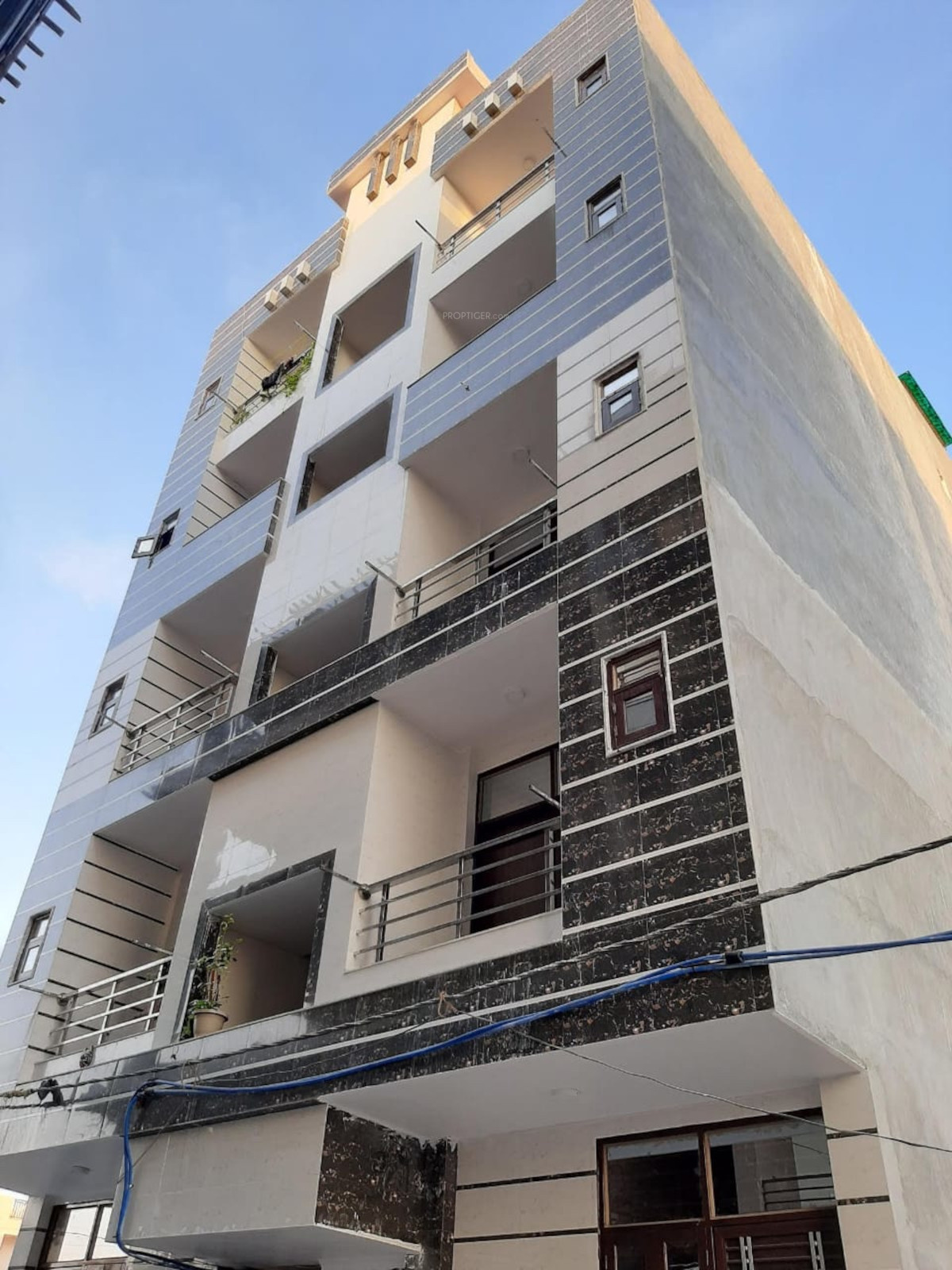 500 sq ft 2 BHK 2T Apartment for Sale in Kuhad Properties And Builder Malik Homes Sector 24