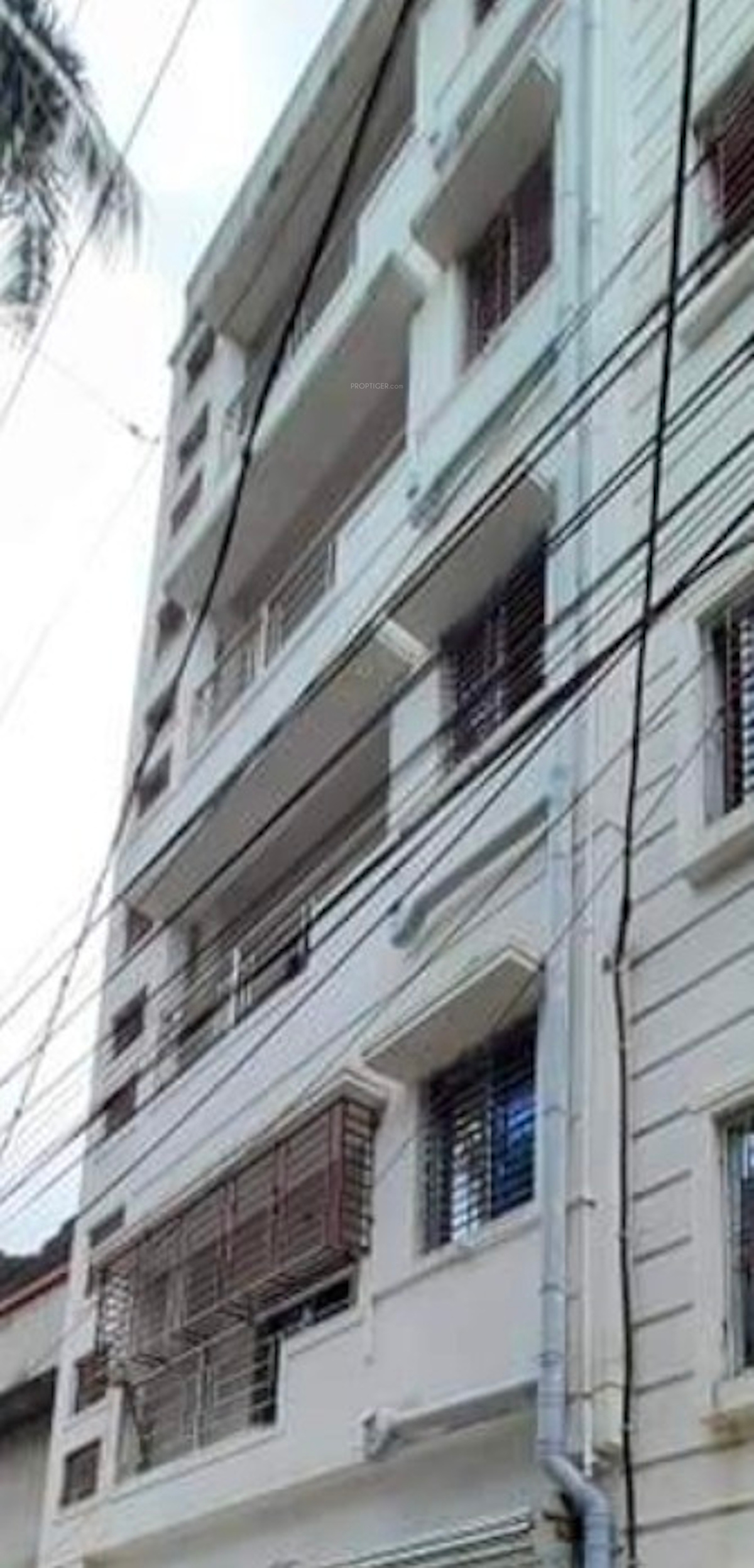 700 sq ft 2 BHK 2T Apartment for Sale in Akash Kolkata Niharika Sealdah