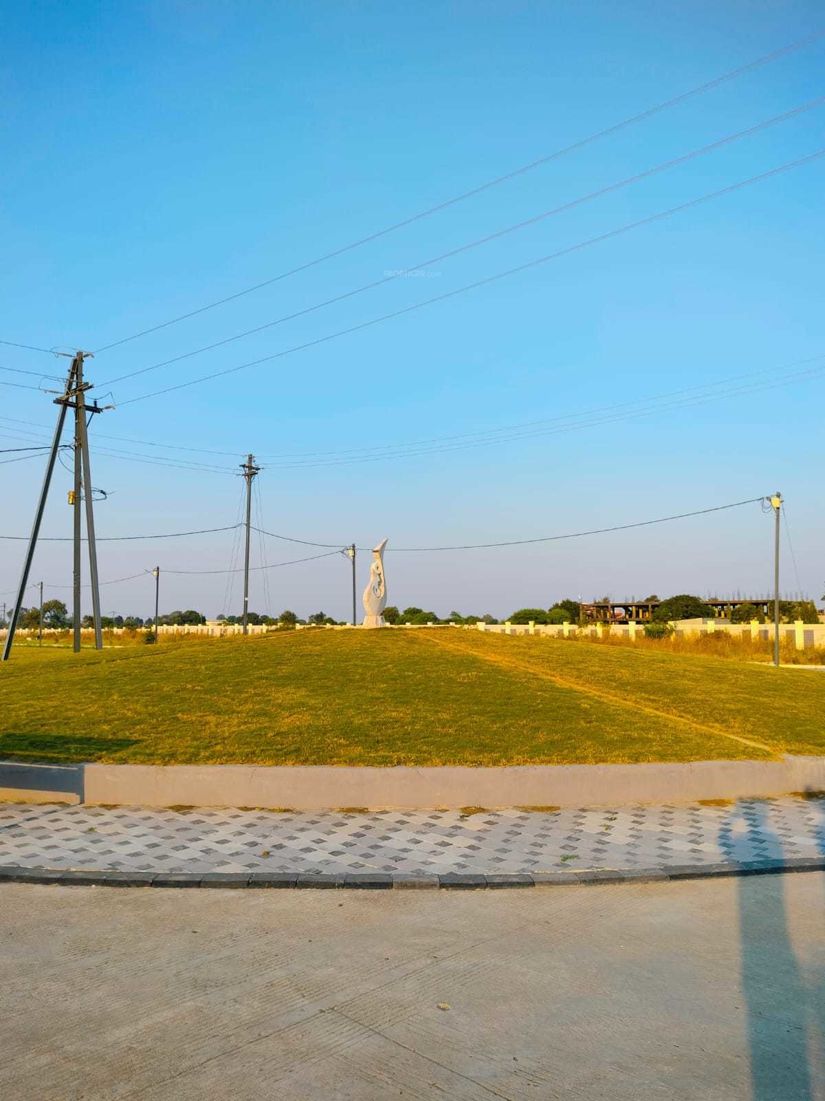 1000 sq ft Plot for Sale in Pawan Shrimal Silicon Sansaara Kanadia Indore