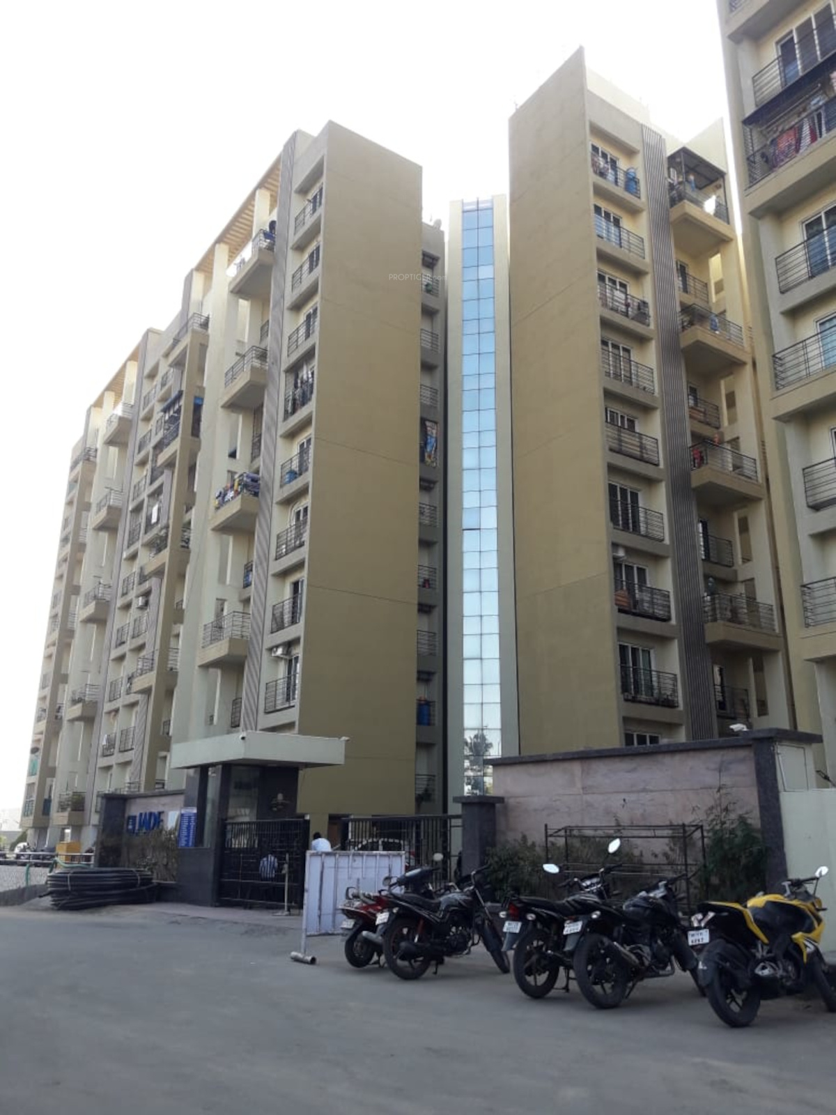 Dheeraj Realty Jade Residences in Wagholi, Pune Price, Location Map, Floor Plan & Reviews