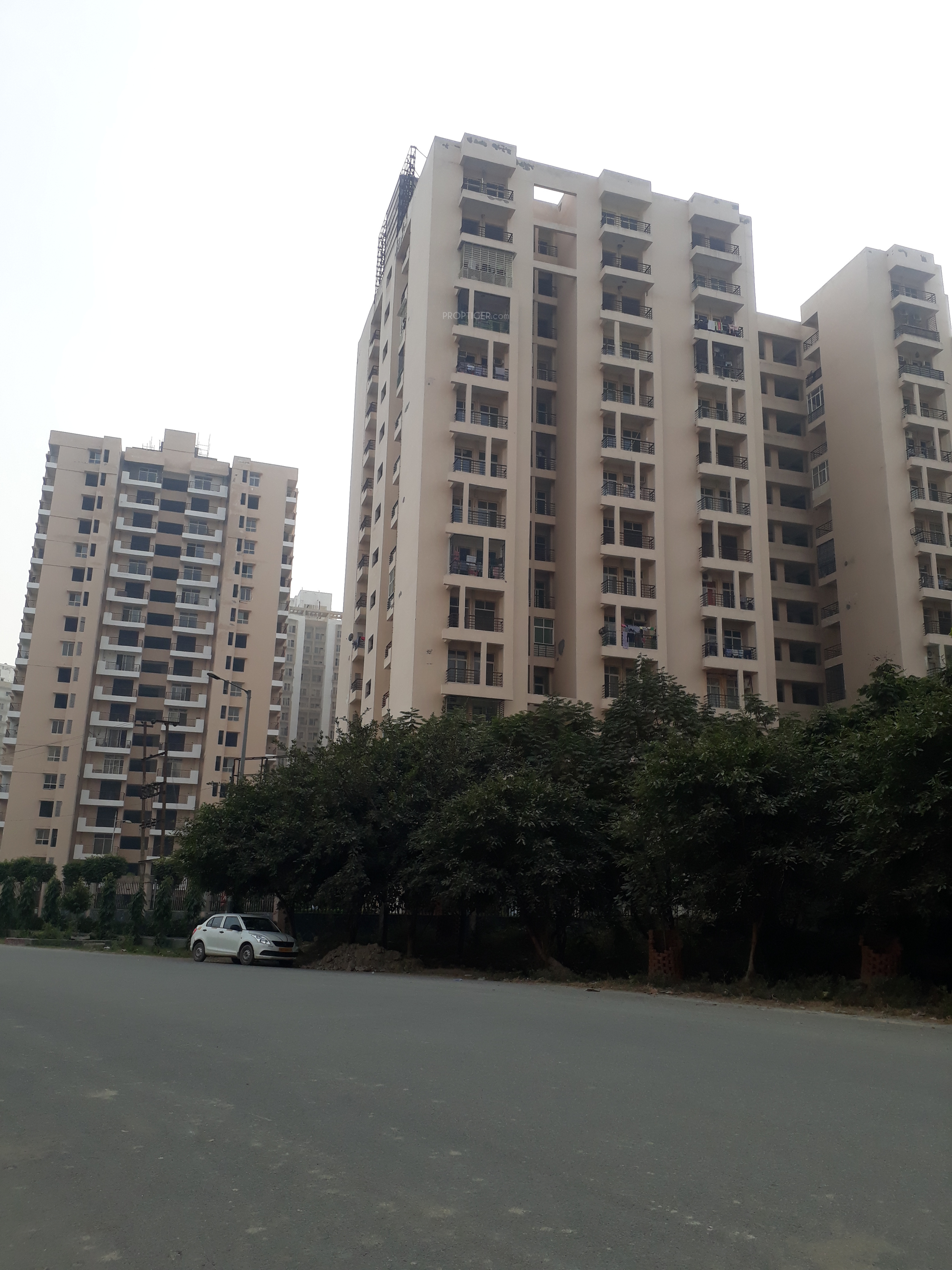 Assotech Windsor Court Phase I and II in Sector 78, Noida Price