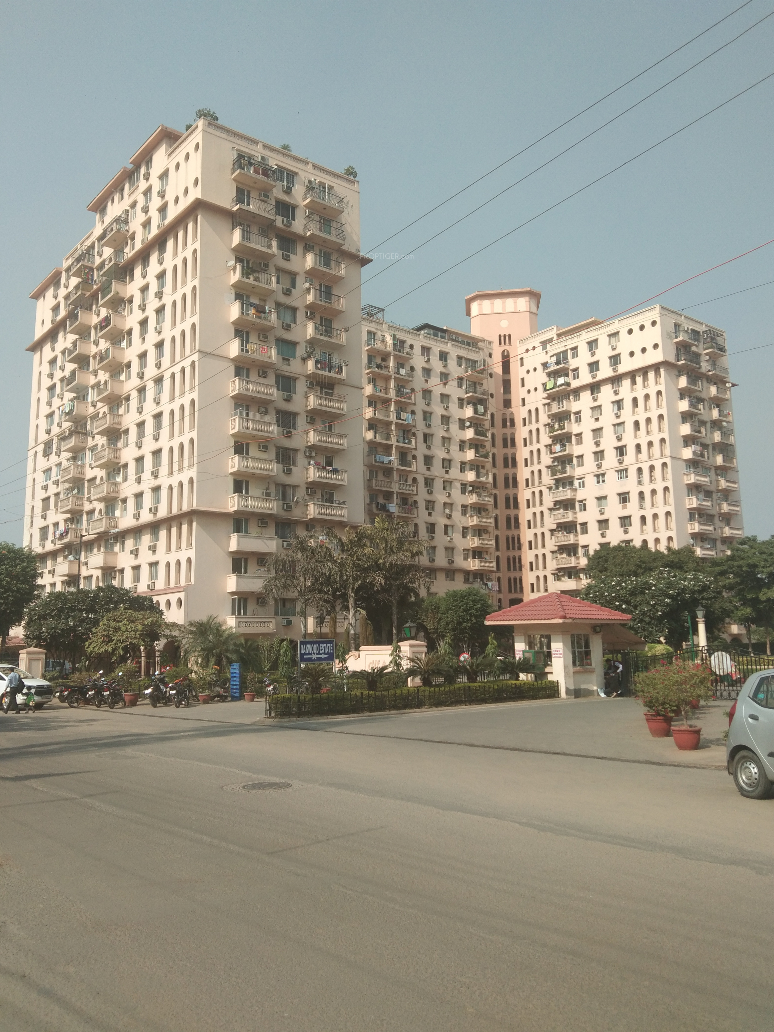 DLF Oakwood Estate in Sector 25, Gurgaon Price, Location Map, Floor