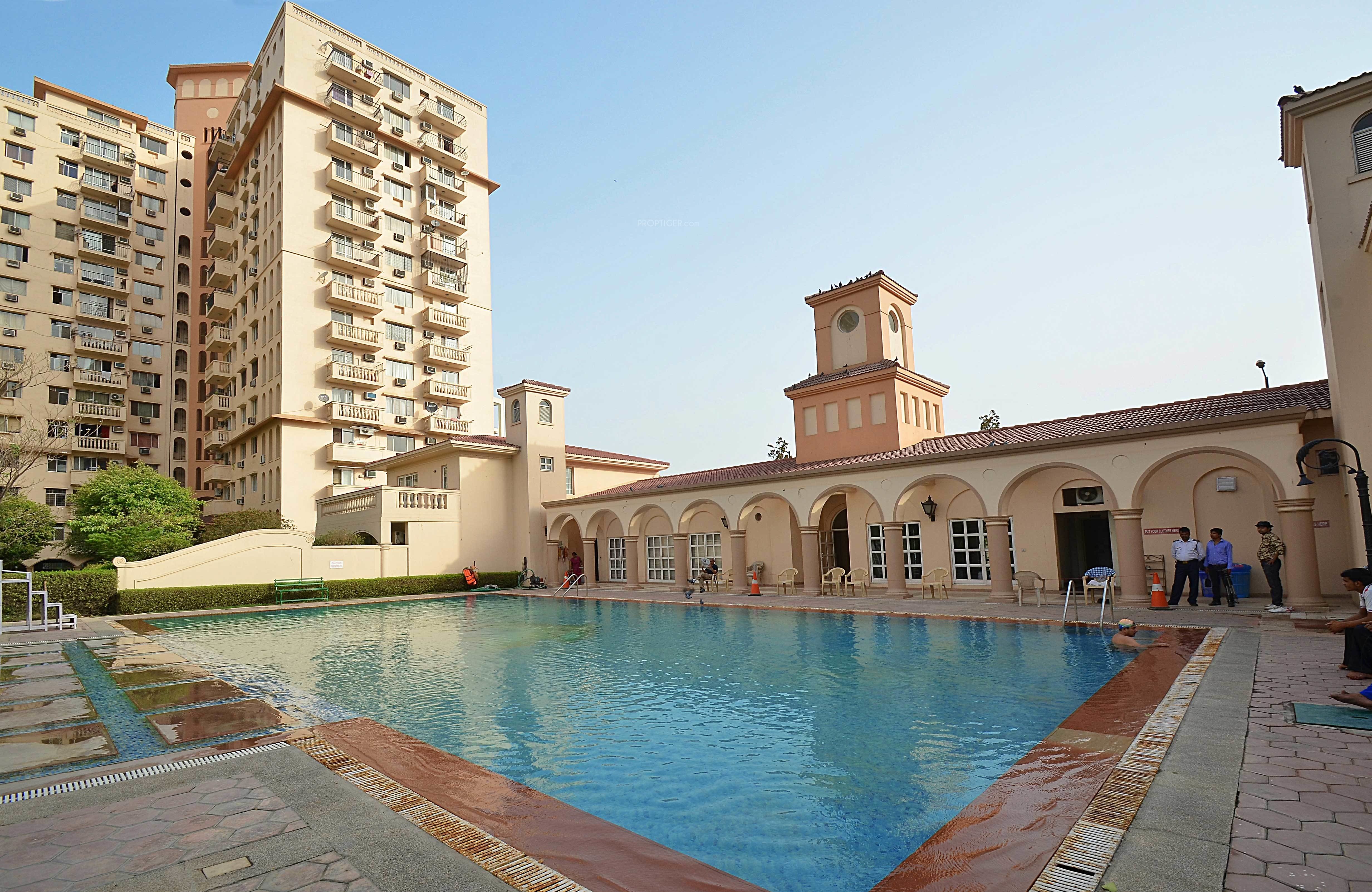 DLF Oakwood Estate in Sector 25, Gurgaon Price, Location Map, Floor