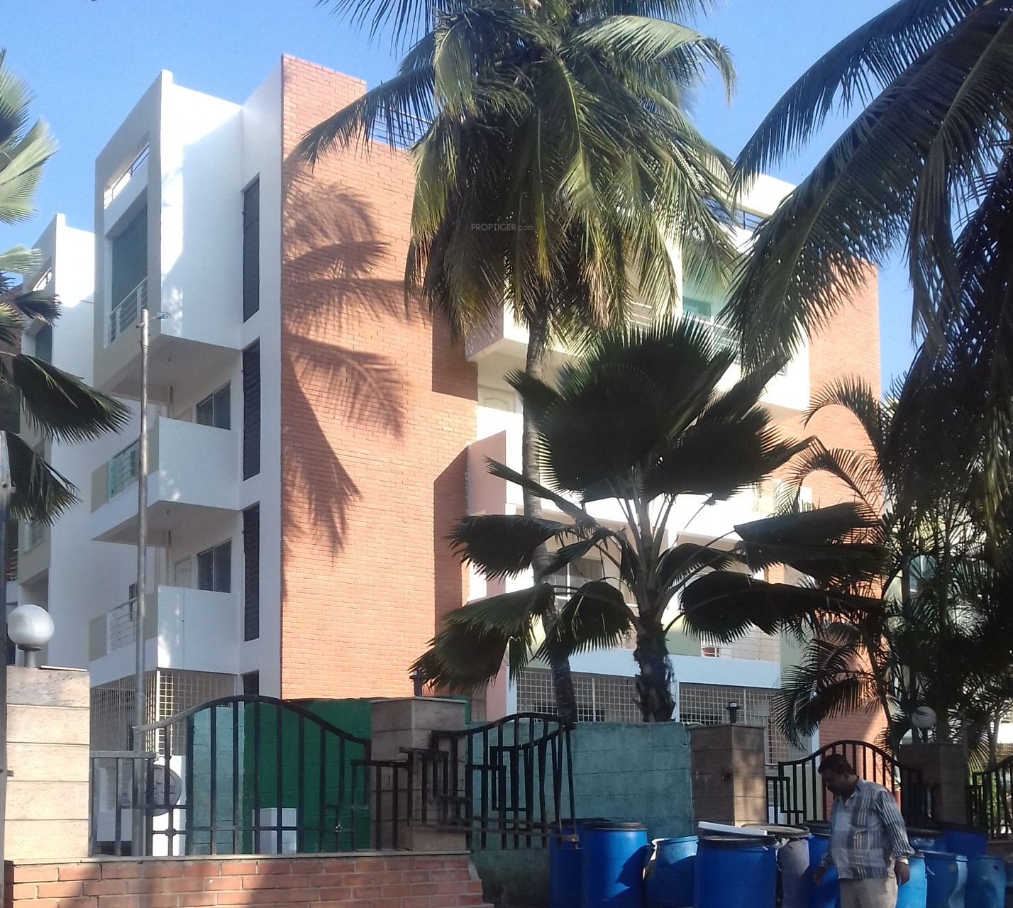 Reputed Builder Krishna Diamond Apartments in Sahakar Reputed Builder Krishna Diamond Apartments in Sahakar
