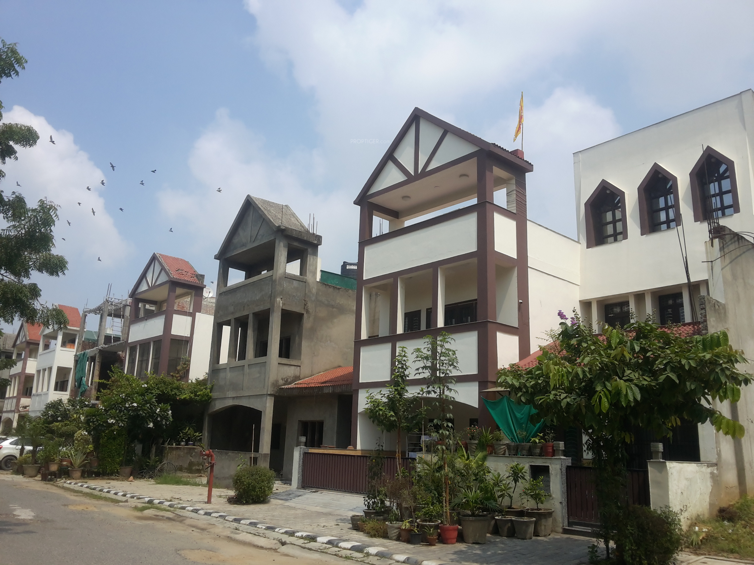 Land Craft Golf Link Villas in Lal Kuan, Ghaziabad Price, Location