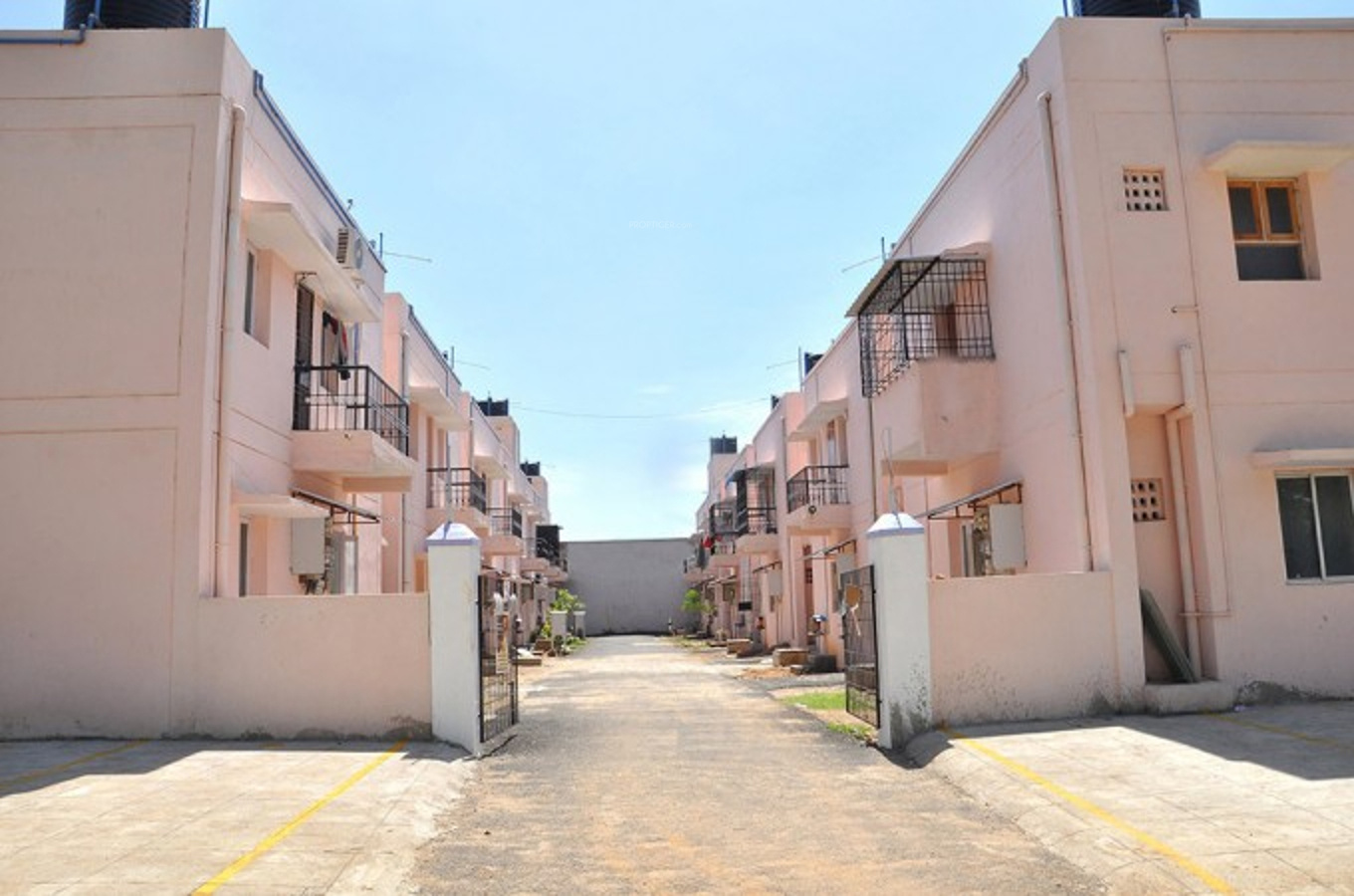 620 sq ft 2 BHK 1T Apartment for Sale in Annai Builders Real Estate