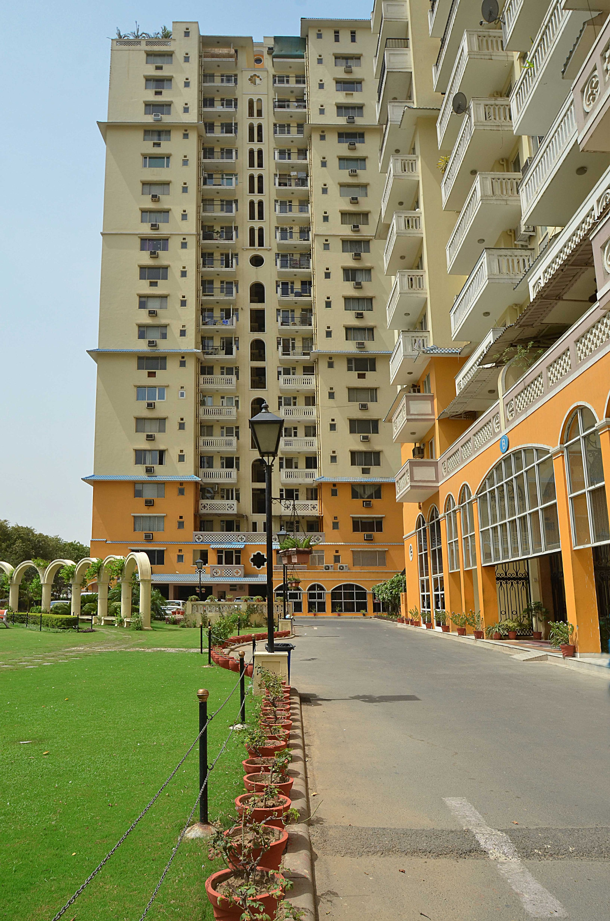 DLF Belvedere Tower in Sector 24, Gurgaon Price, Location Map, Floor