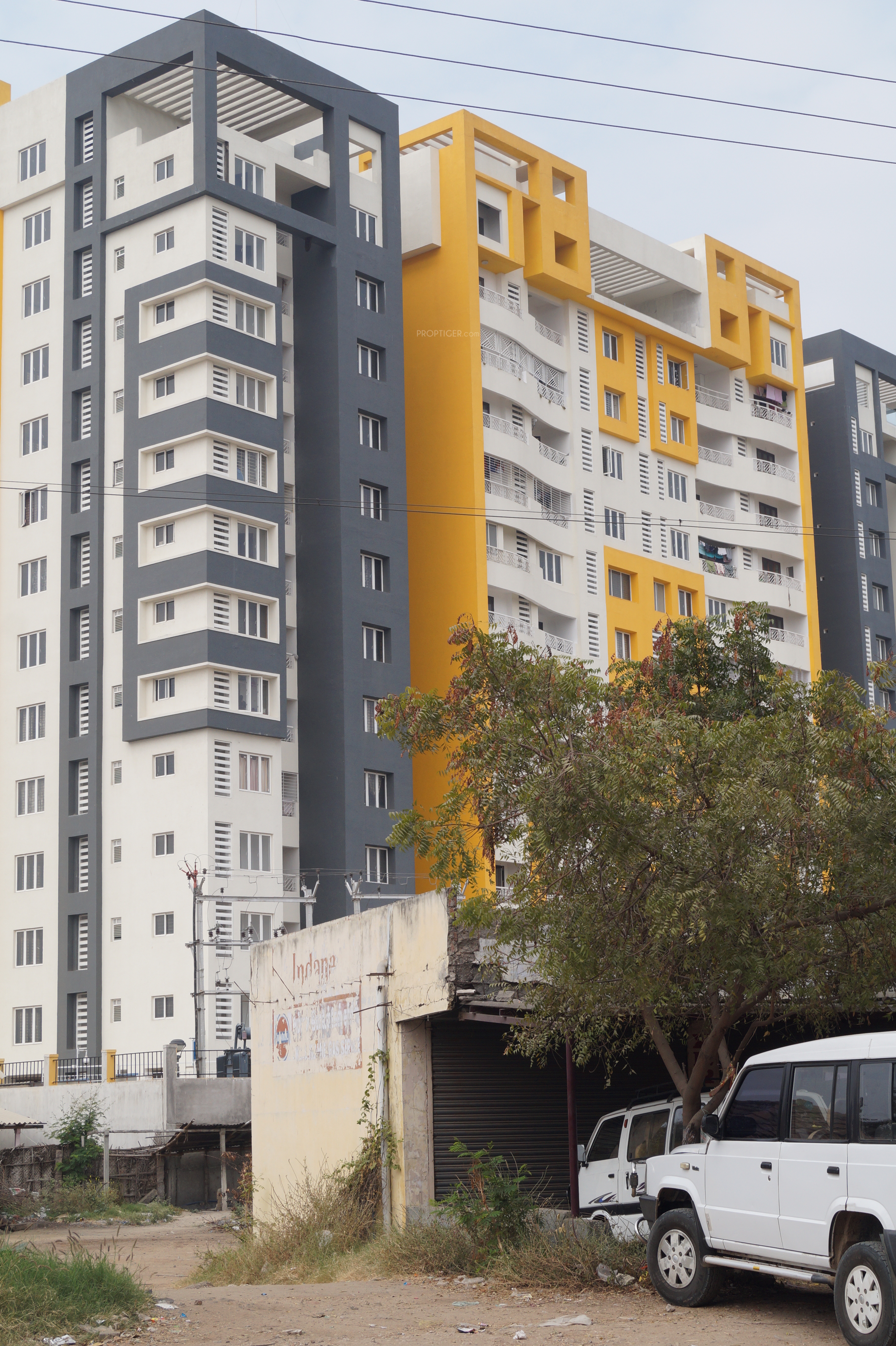 2000 sq ft 3 BHK 3T Apartment for Sale in Cordon Bleu Properties and