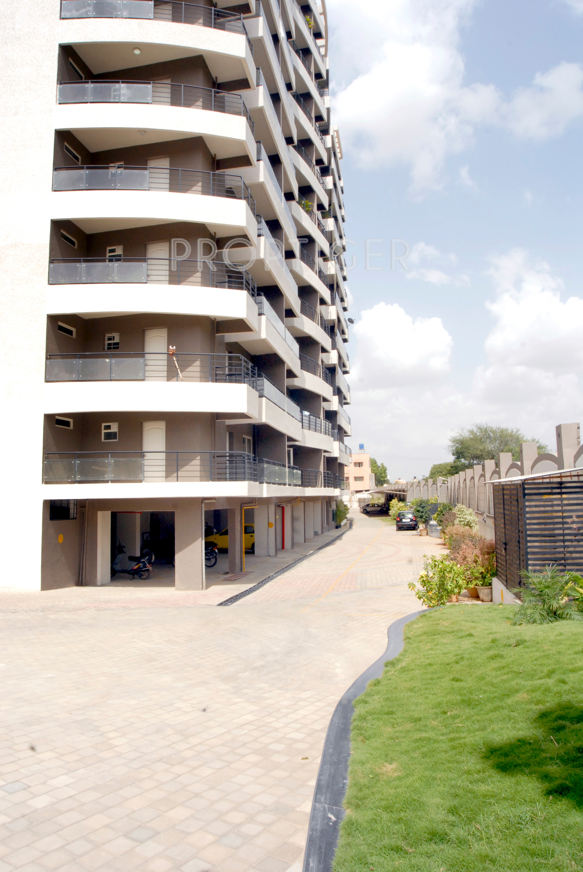 Jain Jain Heights in Hennur, Bangalore Price, Location Map, Floor