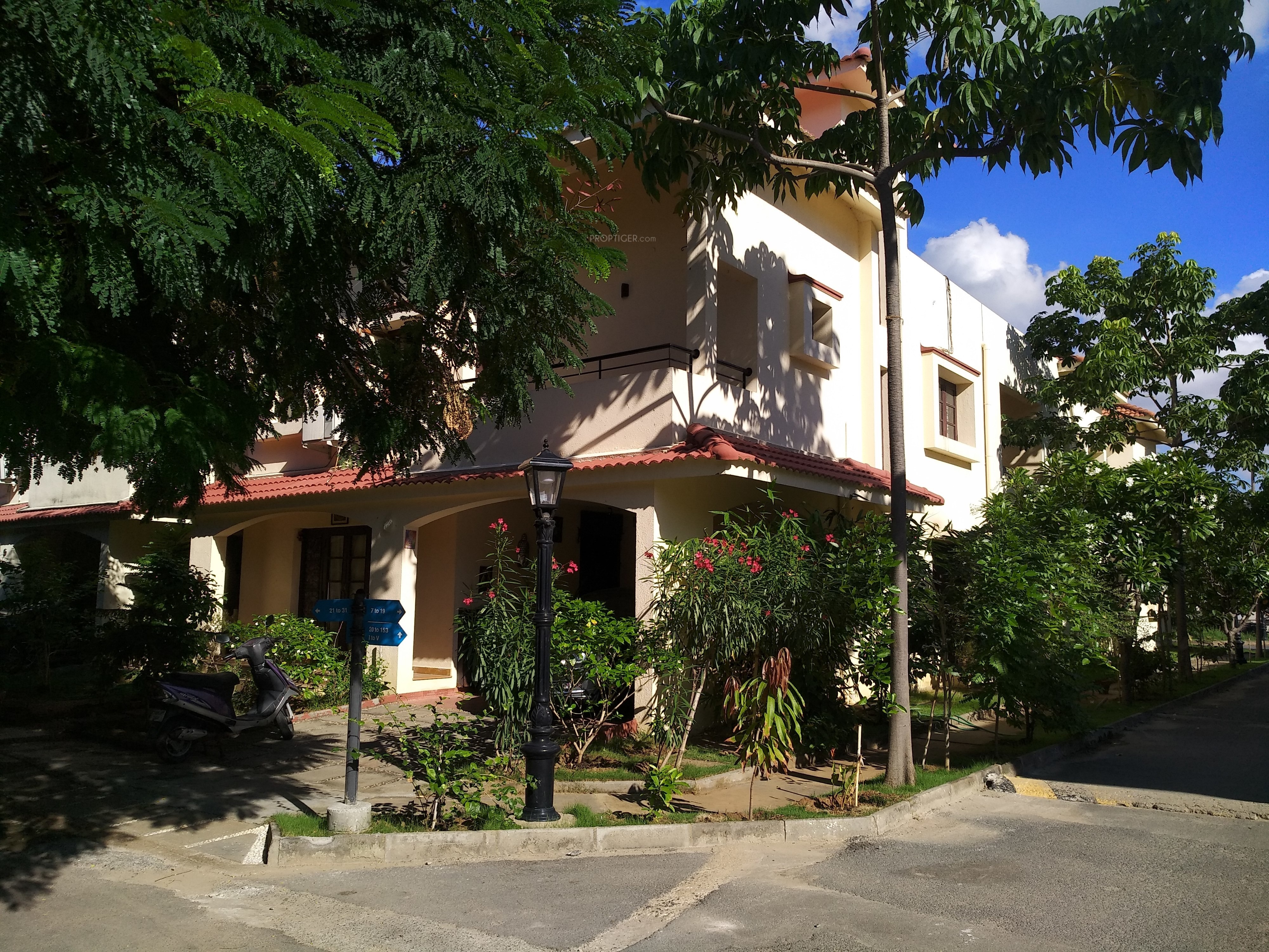 2400 sq ft 4 BHK 4T Apartment for Sale in Alliance Group Bougainvillea Phase 2 Porur Chennai