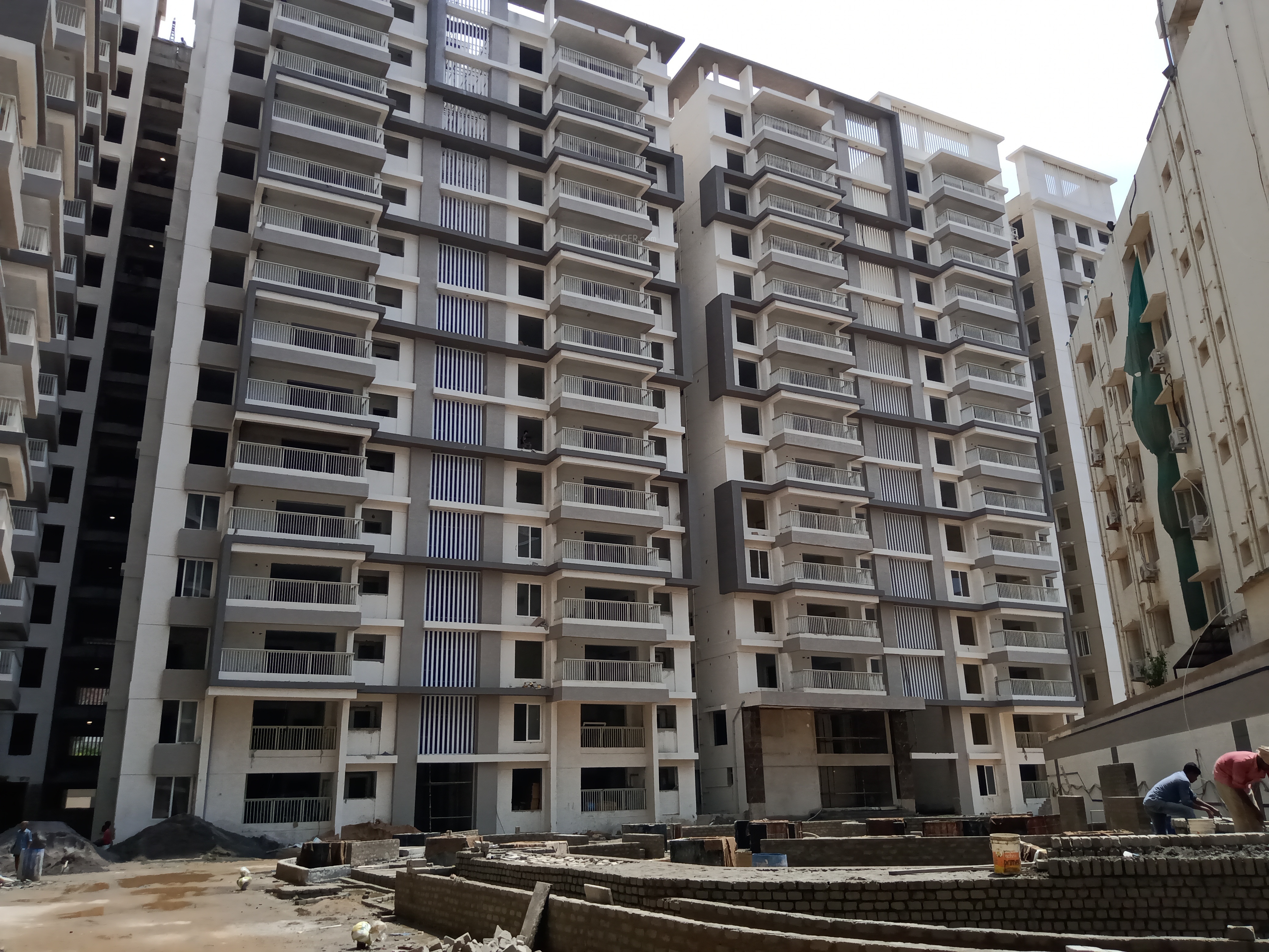 1945 sq ft 3 BHK 3T Apartment for Sale in MK Builders and Developers