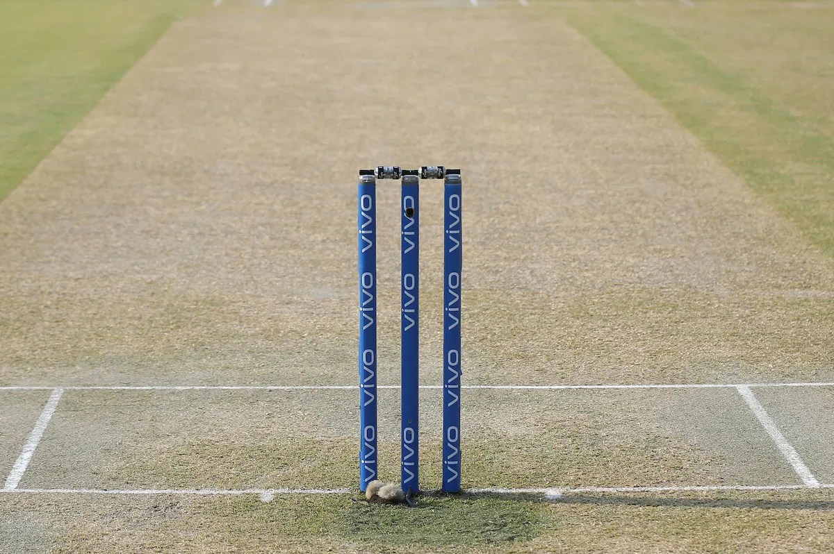 IPL Bookies employed cleaner to do 'pitchsiding' at Kotla Rediff