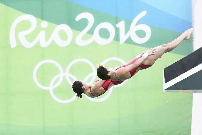 China grab gold in women's 10 metre synchronized diving Sports