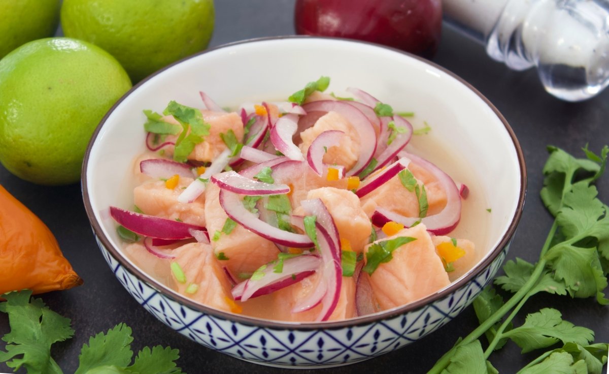 Ceviche de salmón, hazlo paso a paso y muy fácilmente