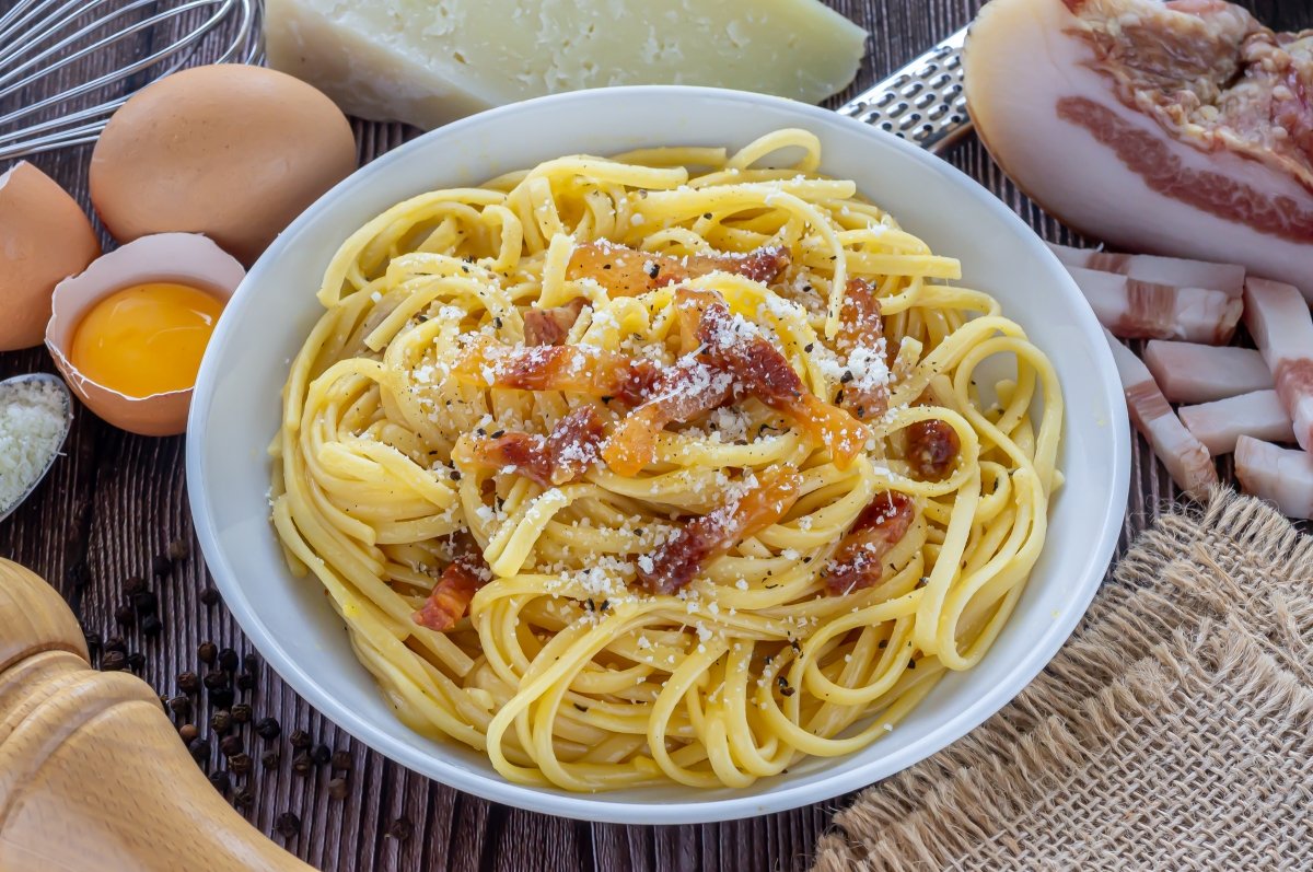 Salsa carbonara, la auténtica y perfecta receta italiana de pasta