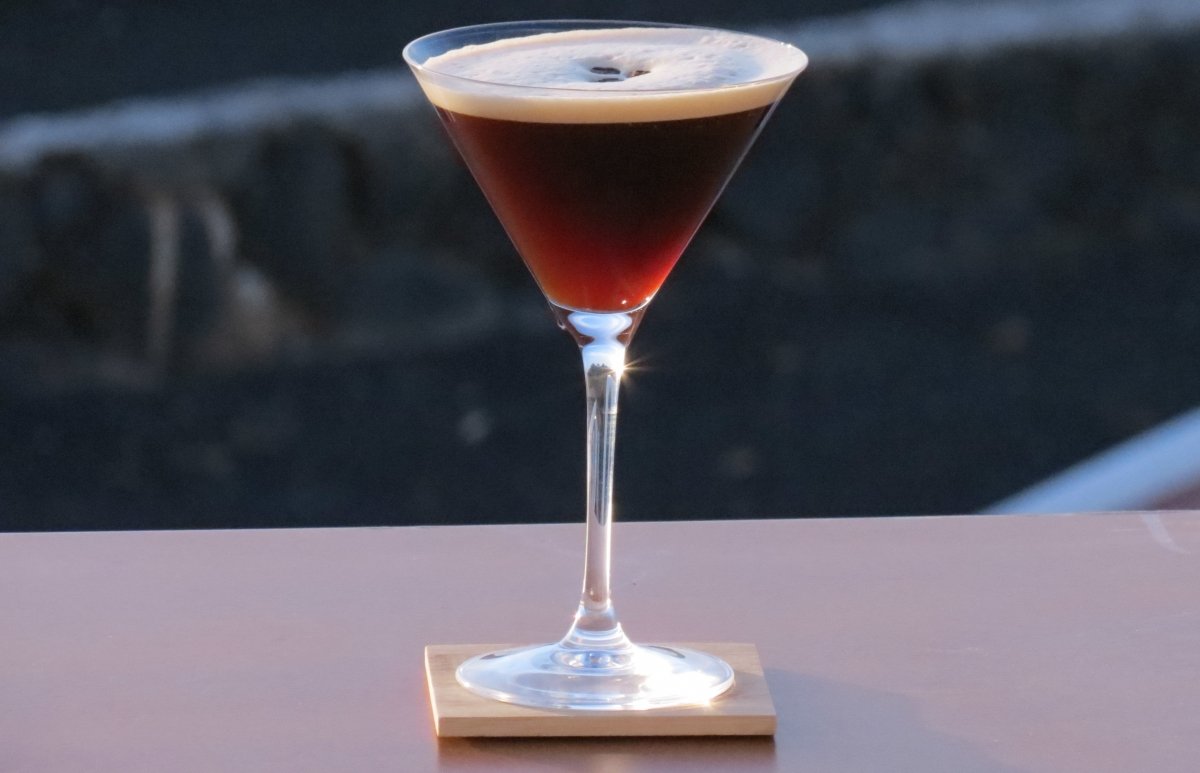 Cóctel Espresso Martini Receta de cocina fácil y casera en Bon Viveur