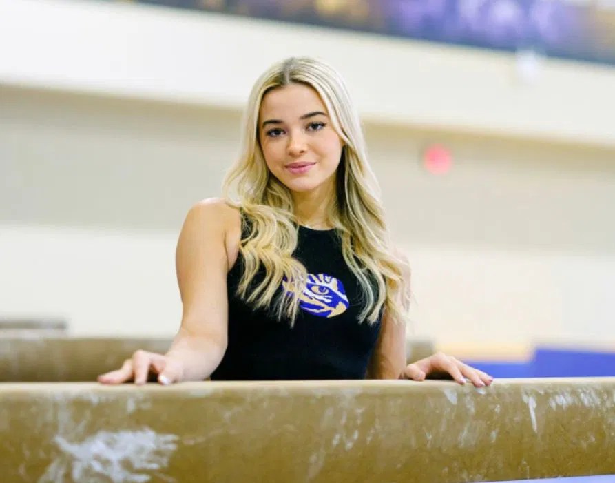 “Came Back for a…” LSU Star Olivia Dunne Returns to New York for