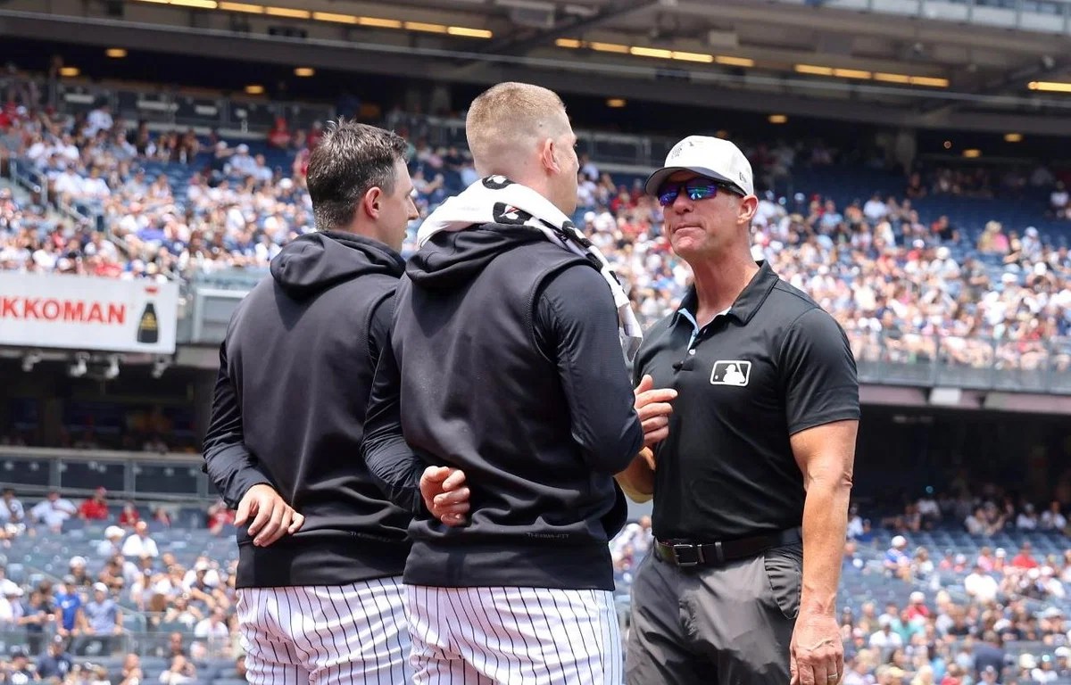 “Never Seen Yankees Do It” Strange National Anthem Standoff Leads to Surprising Scenes in Yankee Stadium
