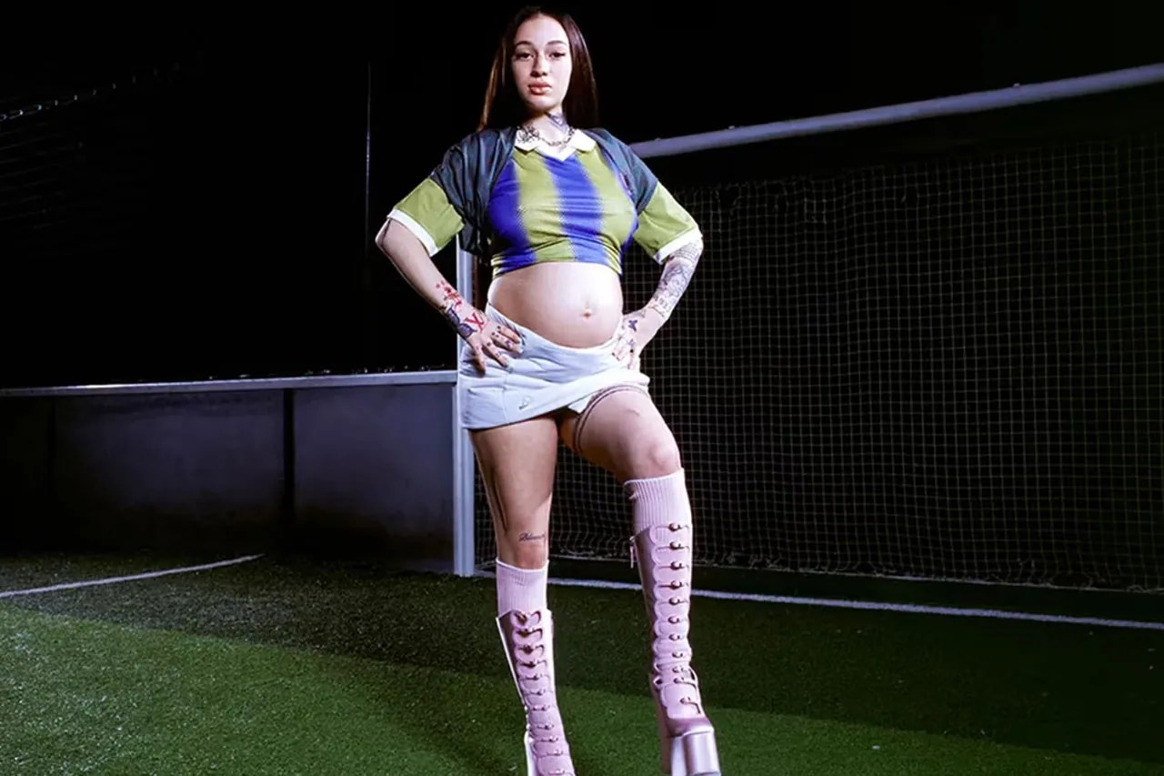 Mia Khalifa and Aries Unveil 2025 Calendar Cheap Hysteroscopie Jordan Outlet